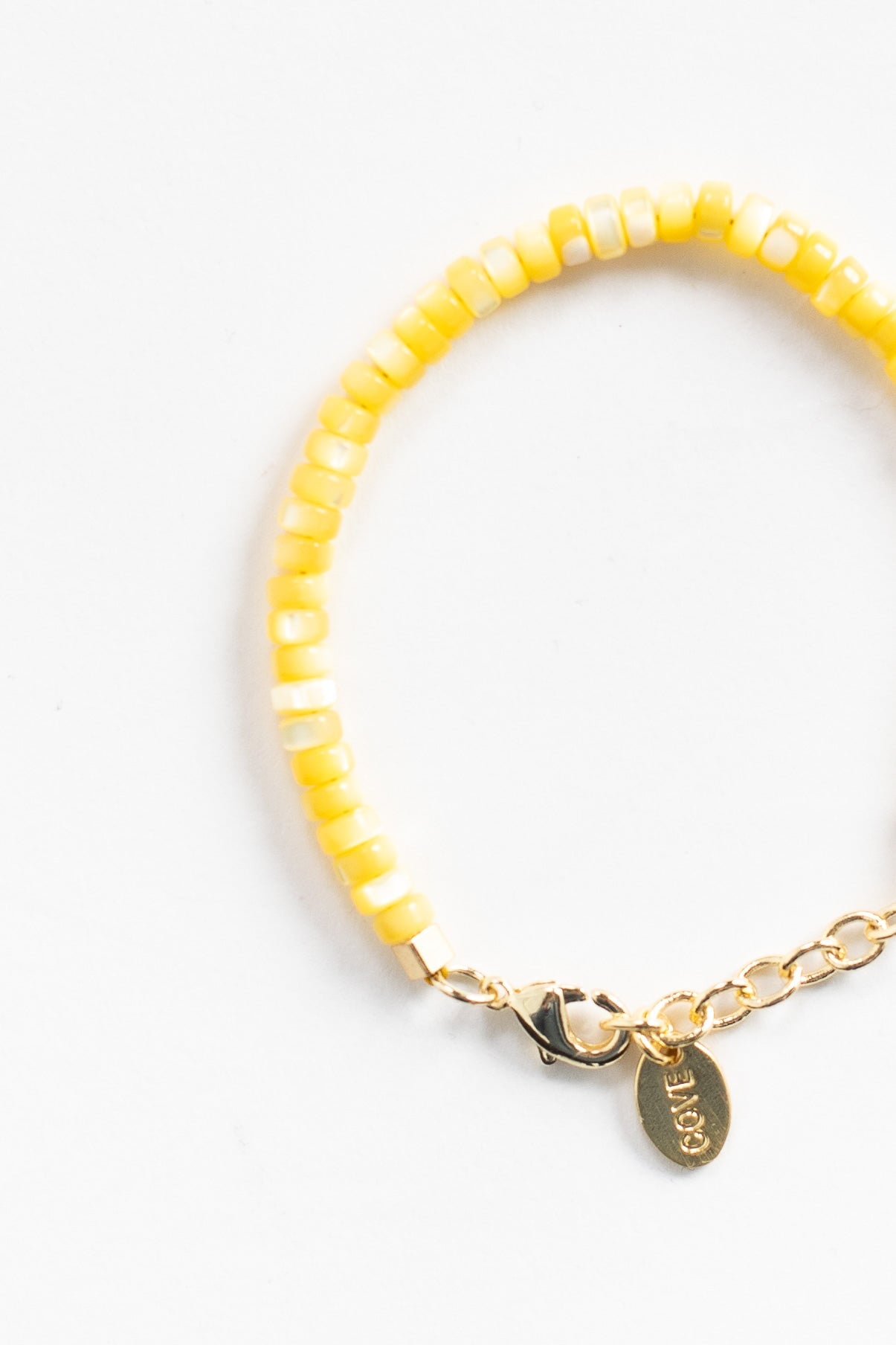 Baby bracelet in cheerful yellow beads