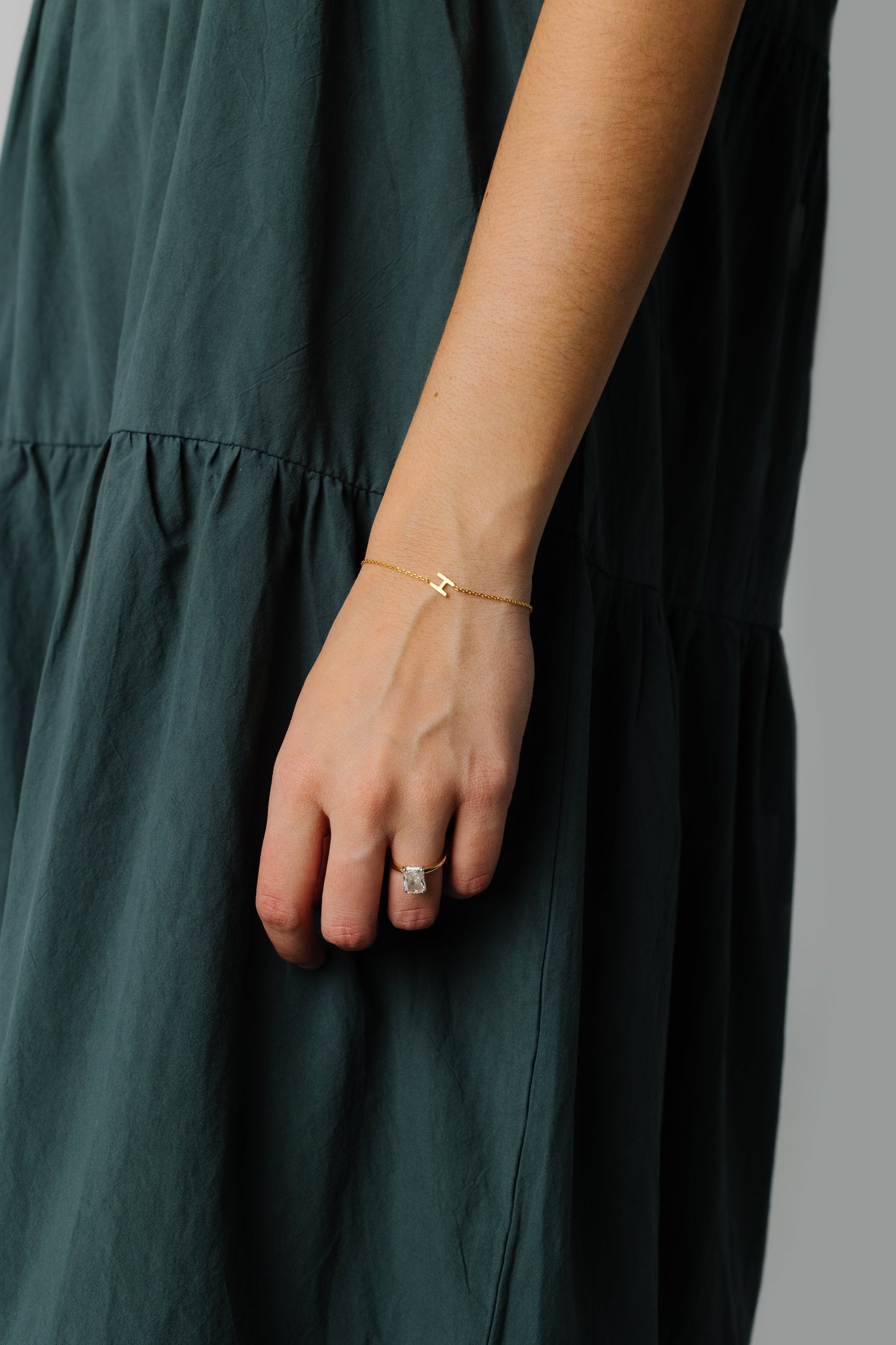 Cove Initial Bracelet WOMEN'S BRACELET Cove Accessories