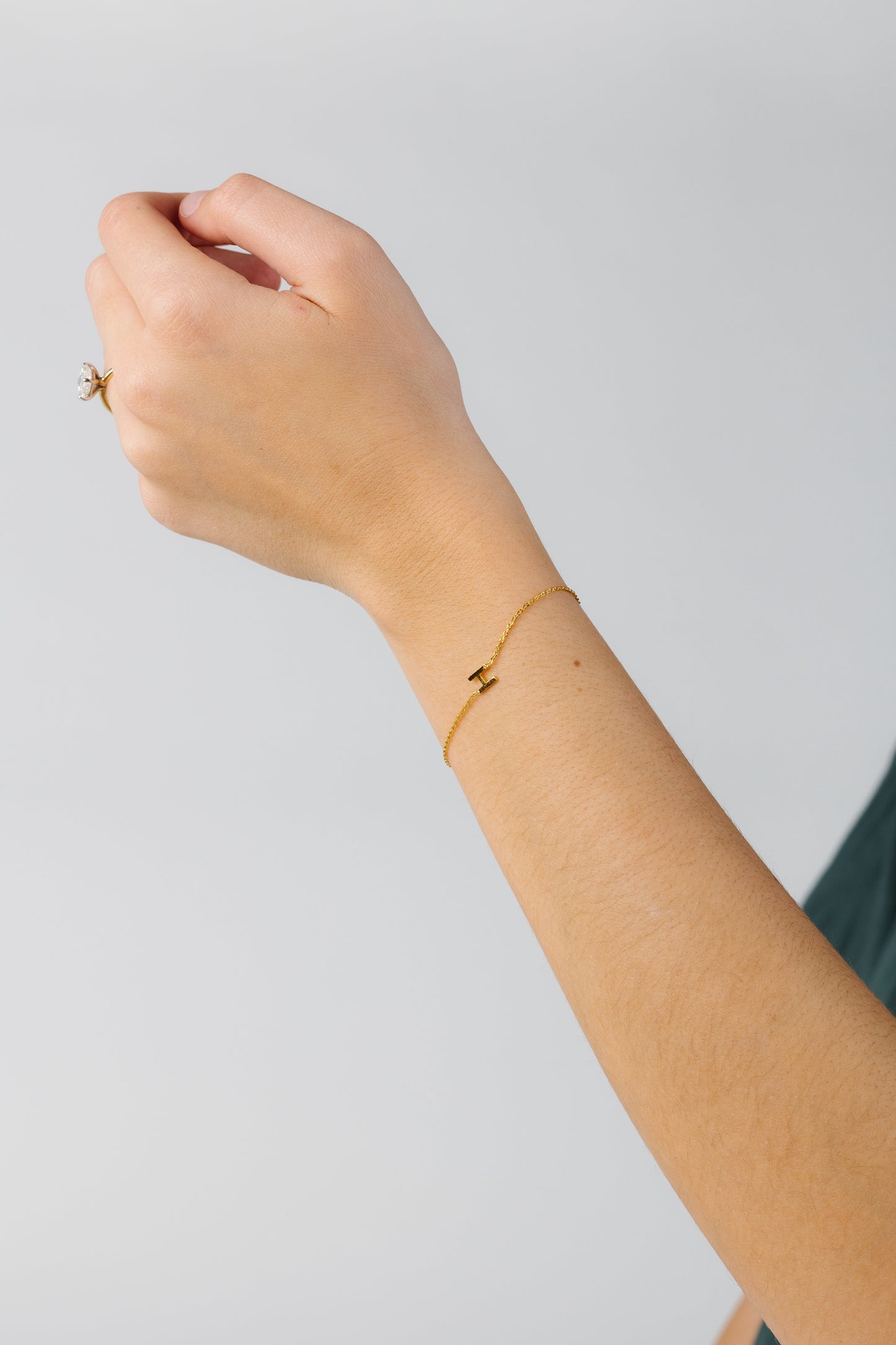 Cove Initial Bracelet WOMEN'S BRACELET Cove Accessories