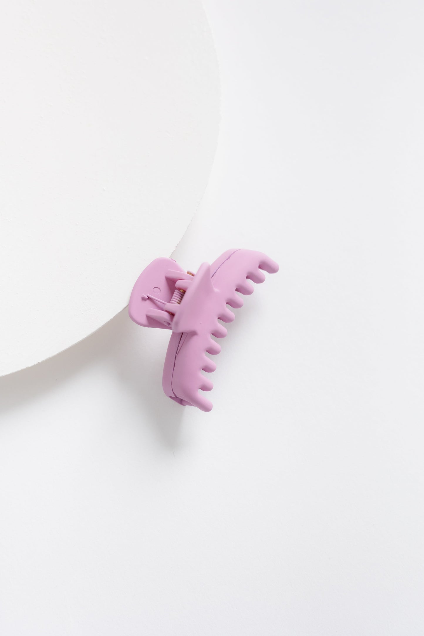 Cove Hold It All Claw WOMEN'S HAIR ACCESSORY Alibaba Lavender 2 inch