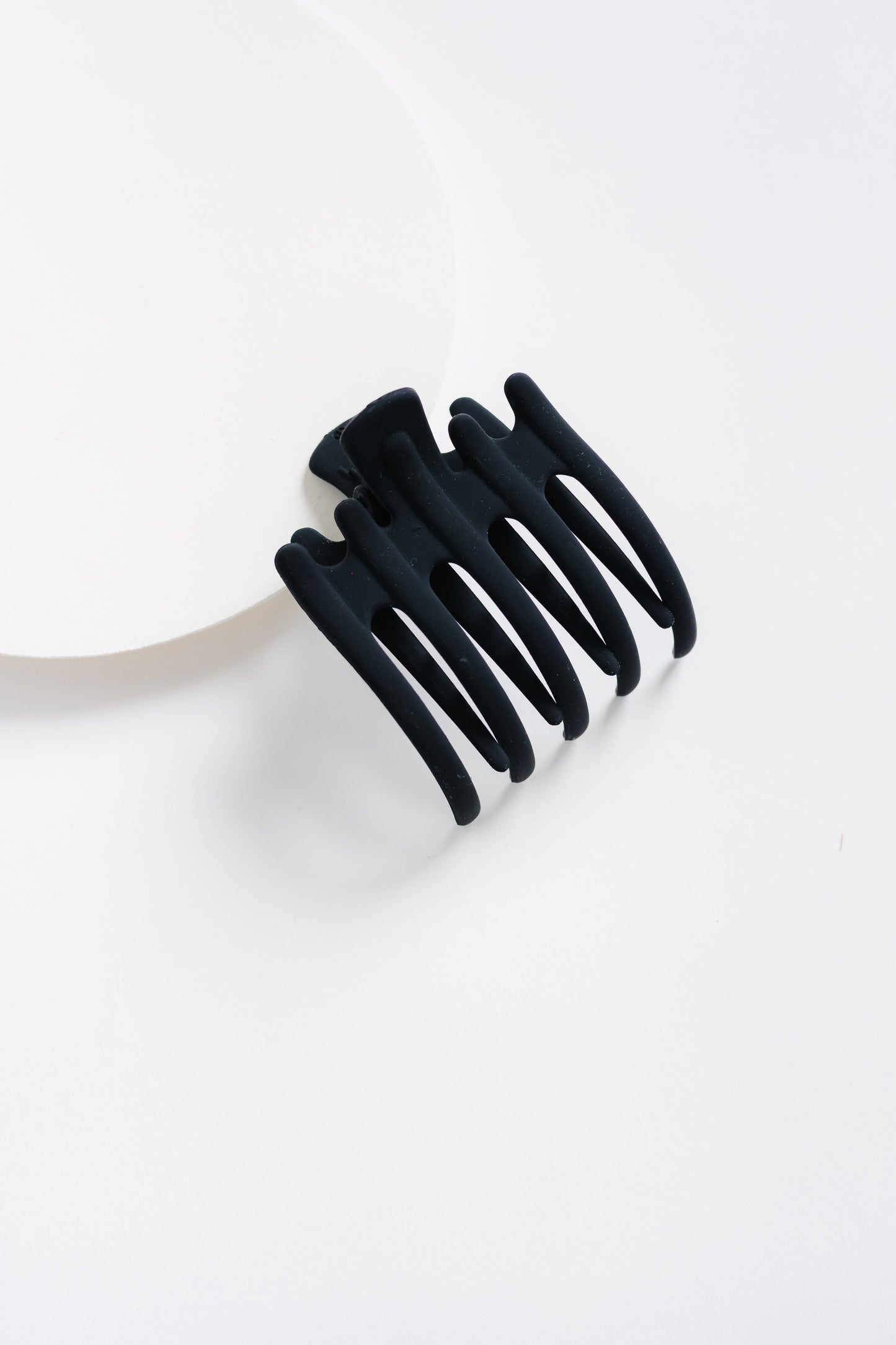 Cove Work Out Claw WOMEN'S HAIR ACCESSORY Cove Accessories Matte Black OS