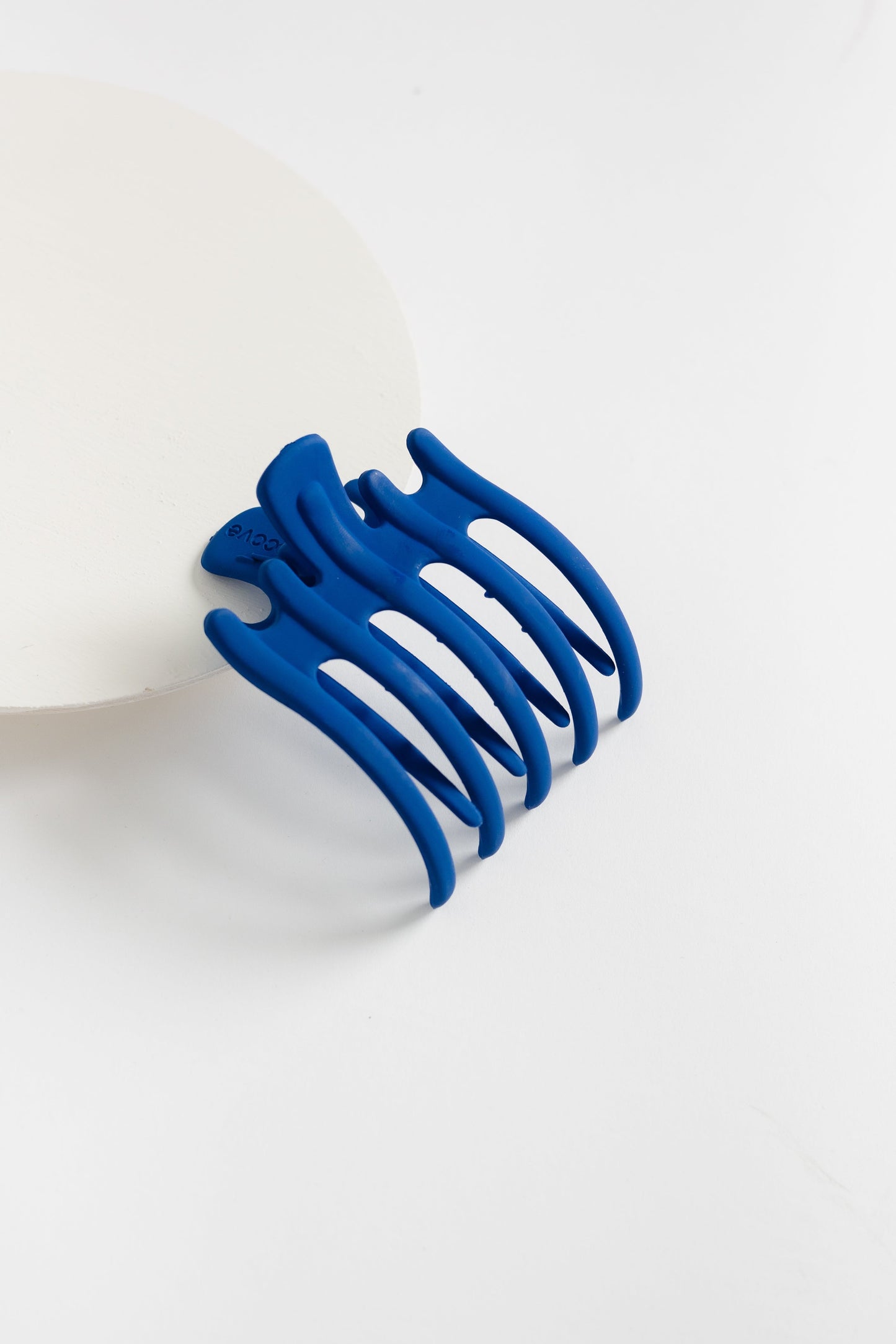 Cove Work Out Claw WOMEN'S HAIR ACCESSORY Cove Accessories Royal Blue OS
