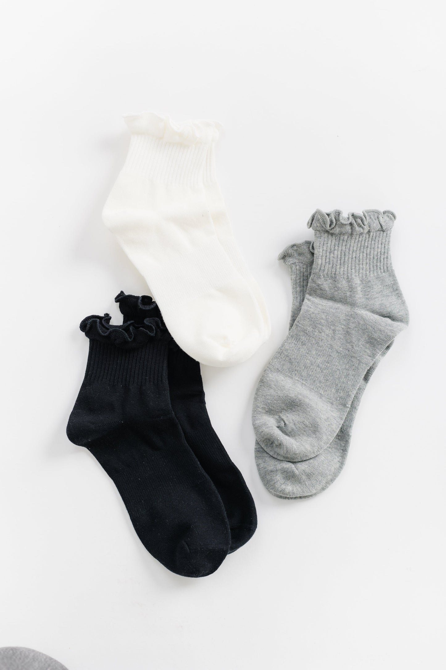 Cove Ruffle Quarter Sock WOMEN'S SOCKS Cove Accessories