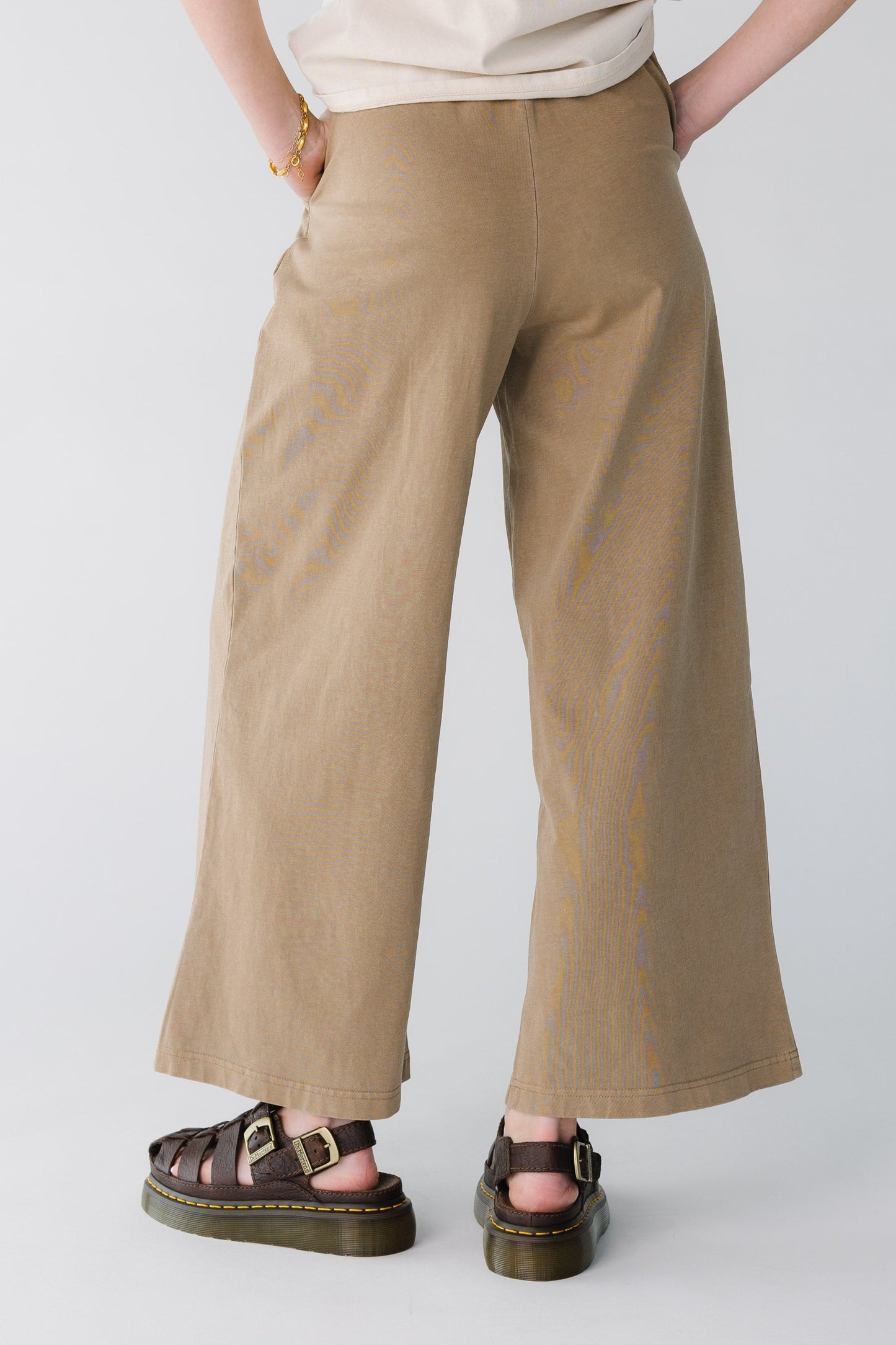 Back view of coffee brown wide leg pant