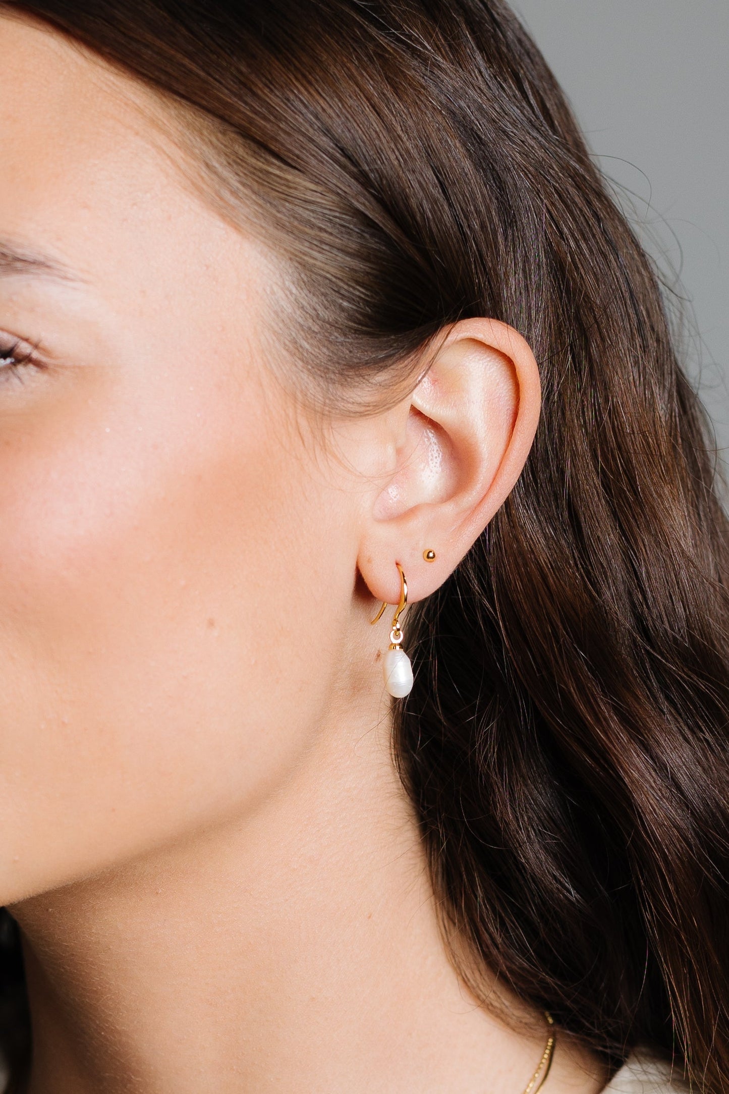 Cove Earrings Pearl Drop Gold WOMEN'S EARINGS Cove Accessories