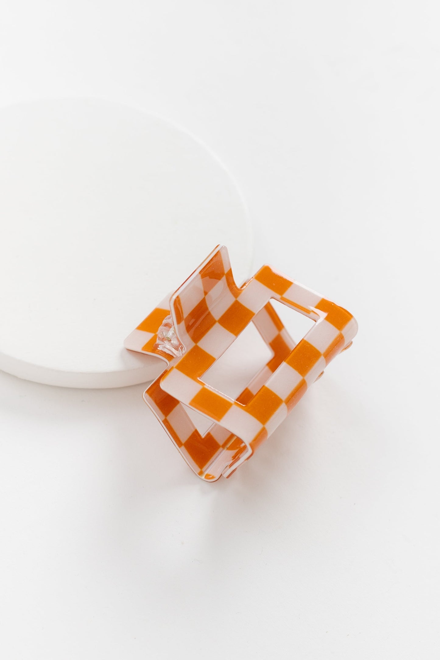 Cove Retro Checkered Hair Claw WOMEN'S HAIR ACCESSORY Cove Accessories Orange/Cream 2 inch