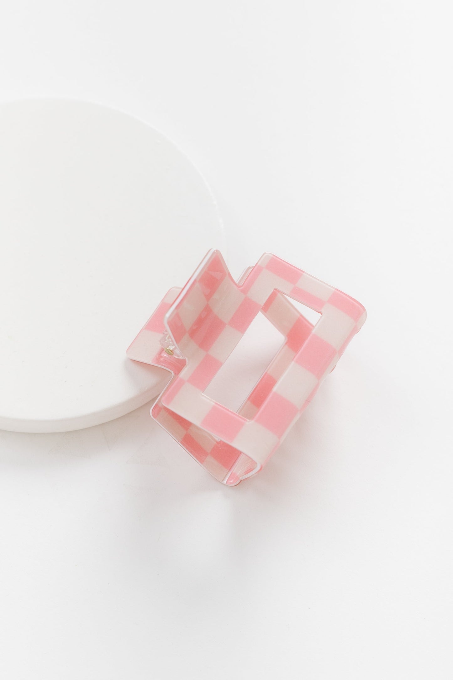 Cove Retro Checkered Hair Claw WOMEN'S HAIR ACCESSORY Cove Accessories Pink/Cream 2 inch