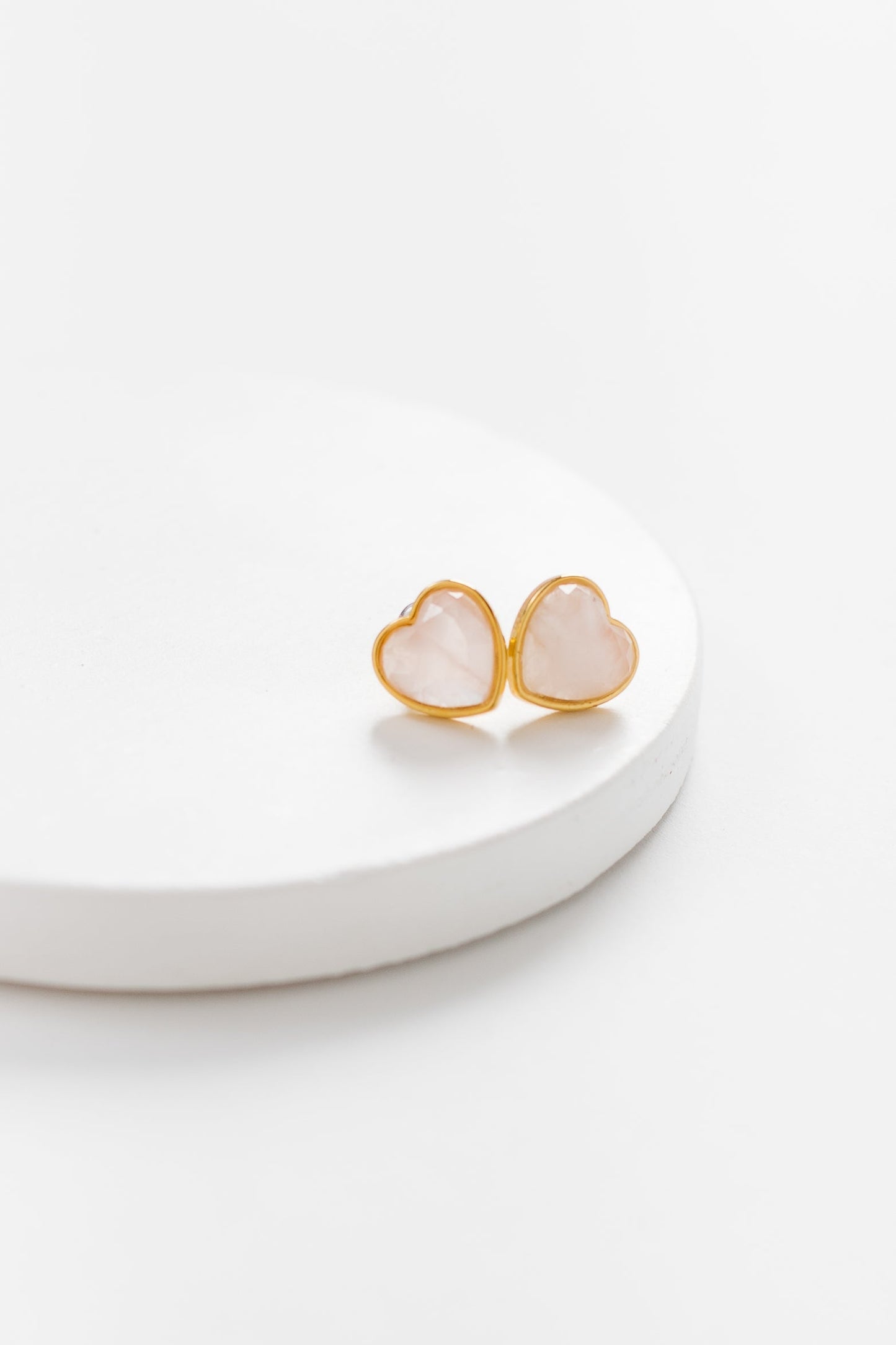 Cove Earrings Rose Quartz Heart Gold WOMEN'S EARINGS Cove Accessories