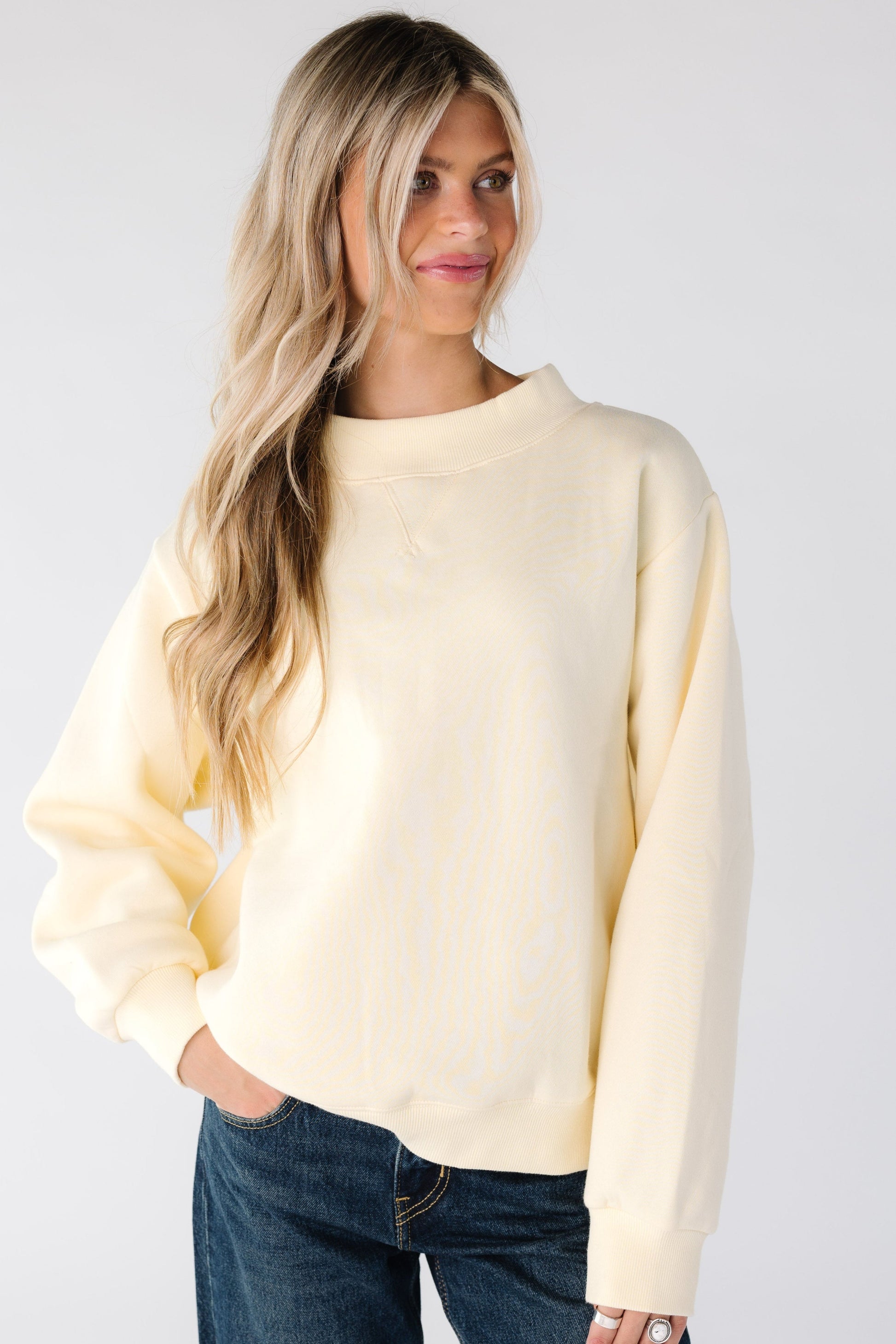 Brooks Butter Fleece Sweatshirt WOMEN'S SWEATSHIRT Things Between