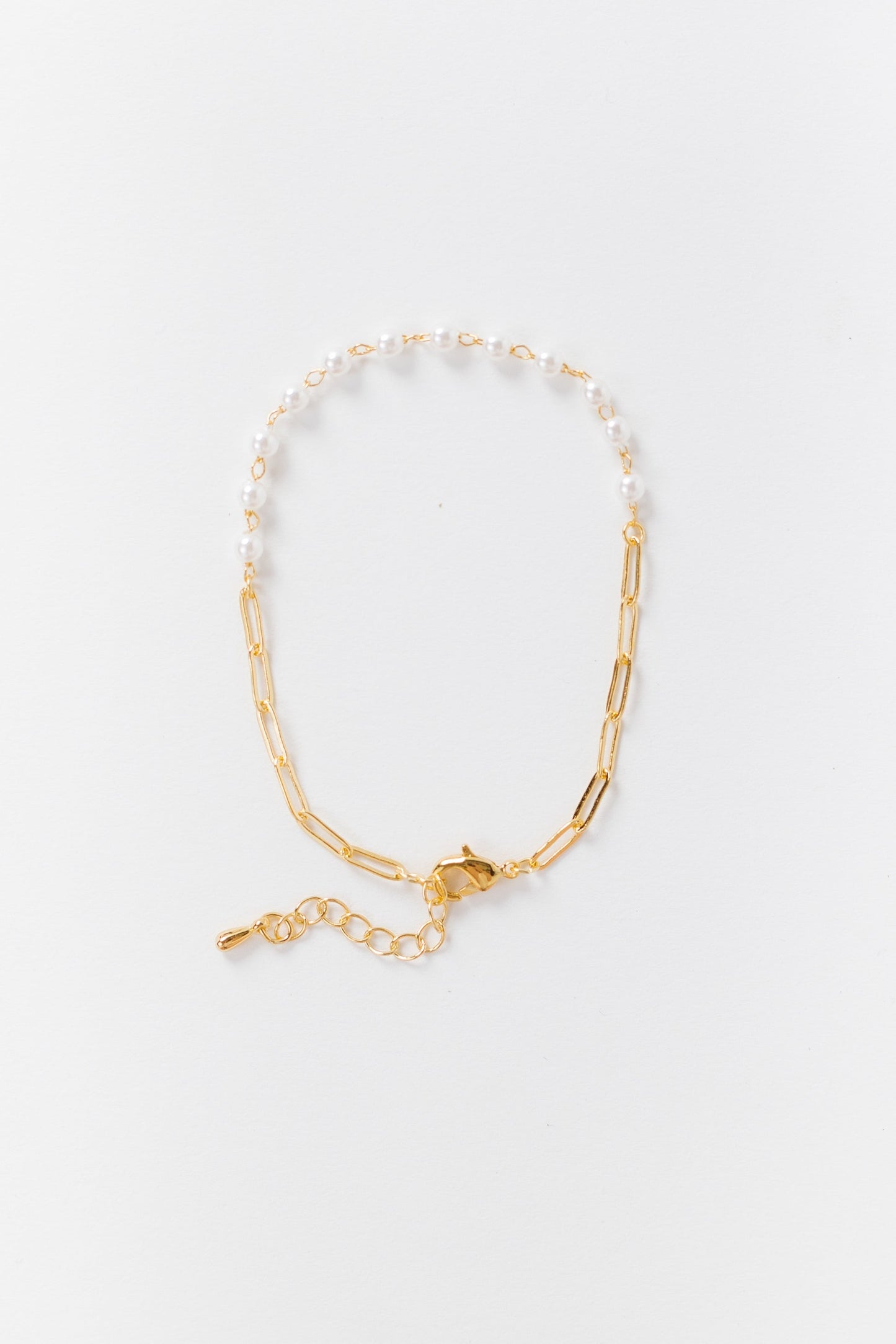 Cove Delicate Pearl Paperclip Bracelet WOMEN'S BRACELET Cove Accessories Gold OS