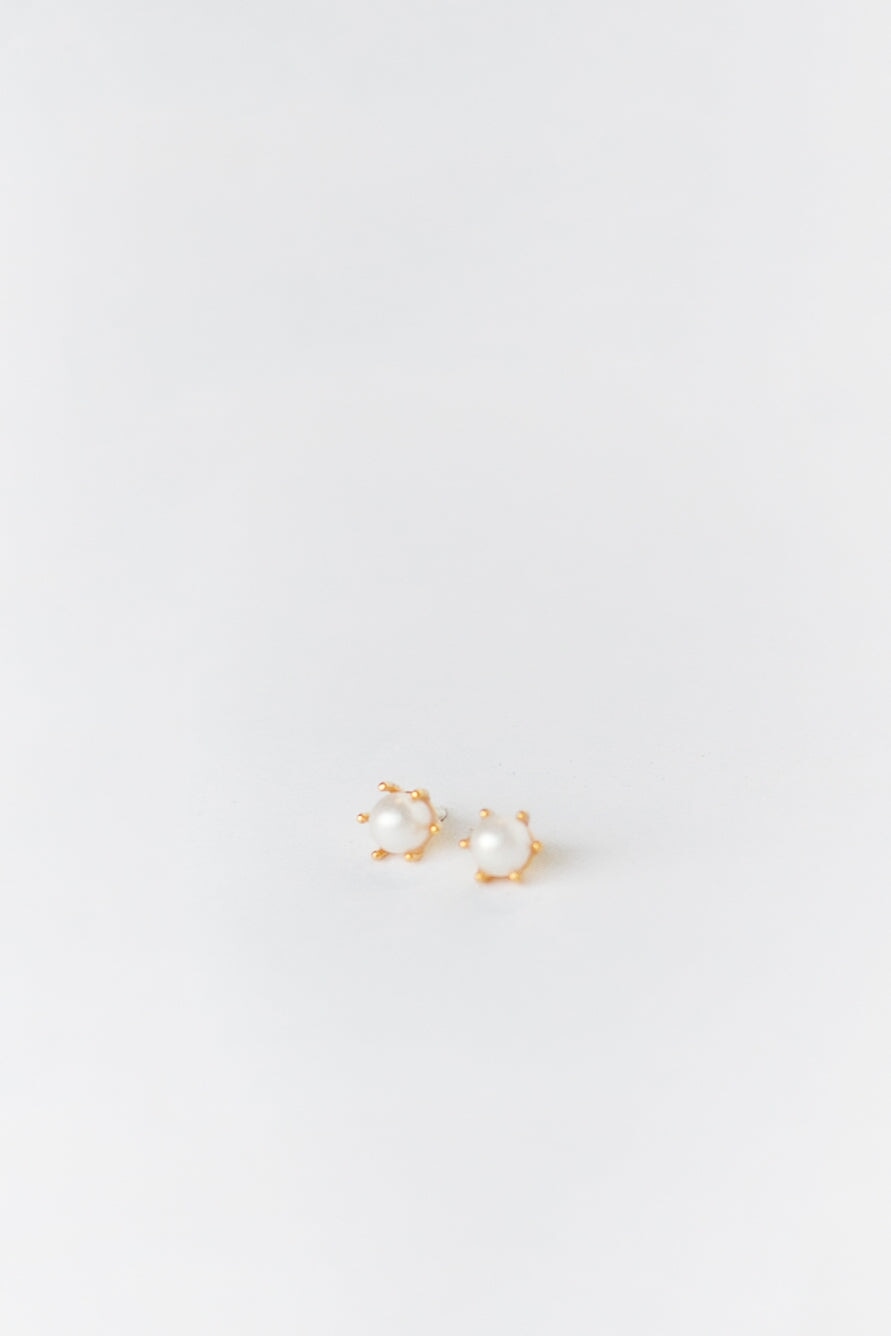 Cove Earrings Elegant Pearl Gold WOMEN'S EARINGS Cove Accessories