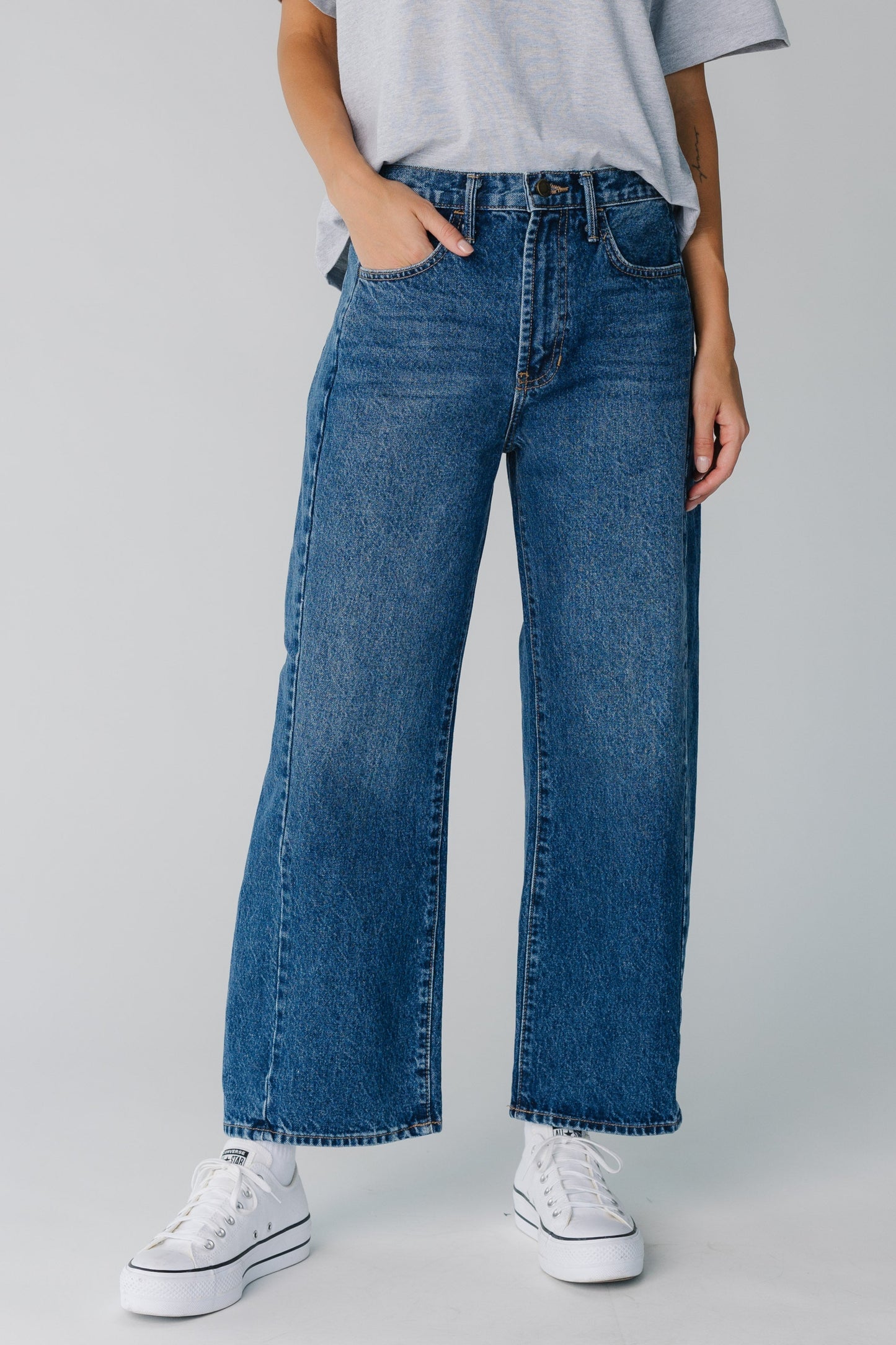 Barrel Jean jeans for women in dark denim