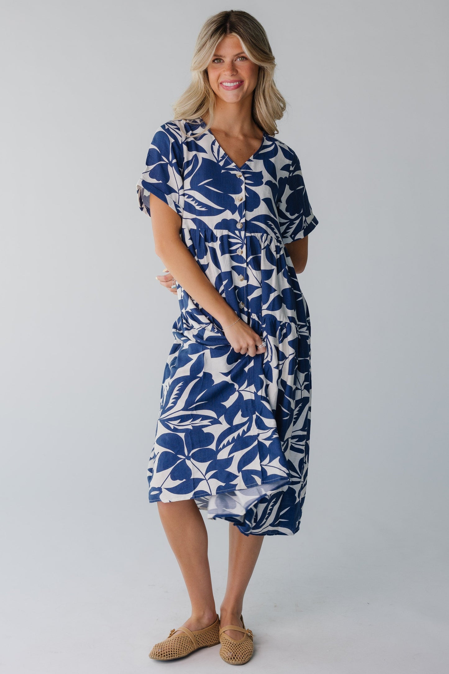 Modest V-neck midi dress with short sleeves in navy and white print