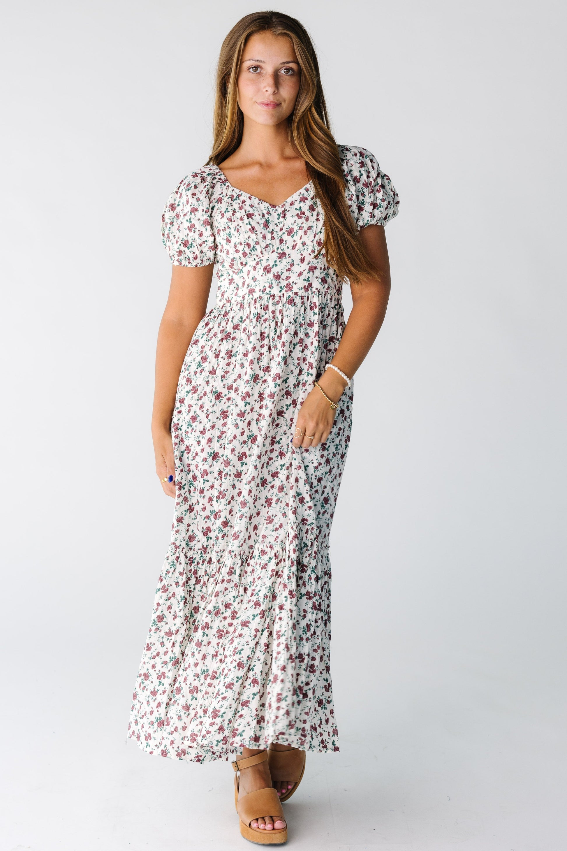 Modest women and teens white floral midi dress with sweetheart neckline and short sleeves