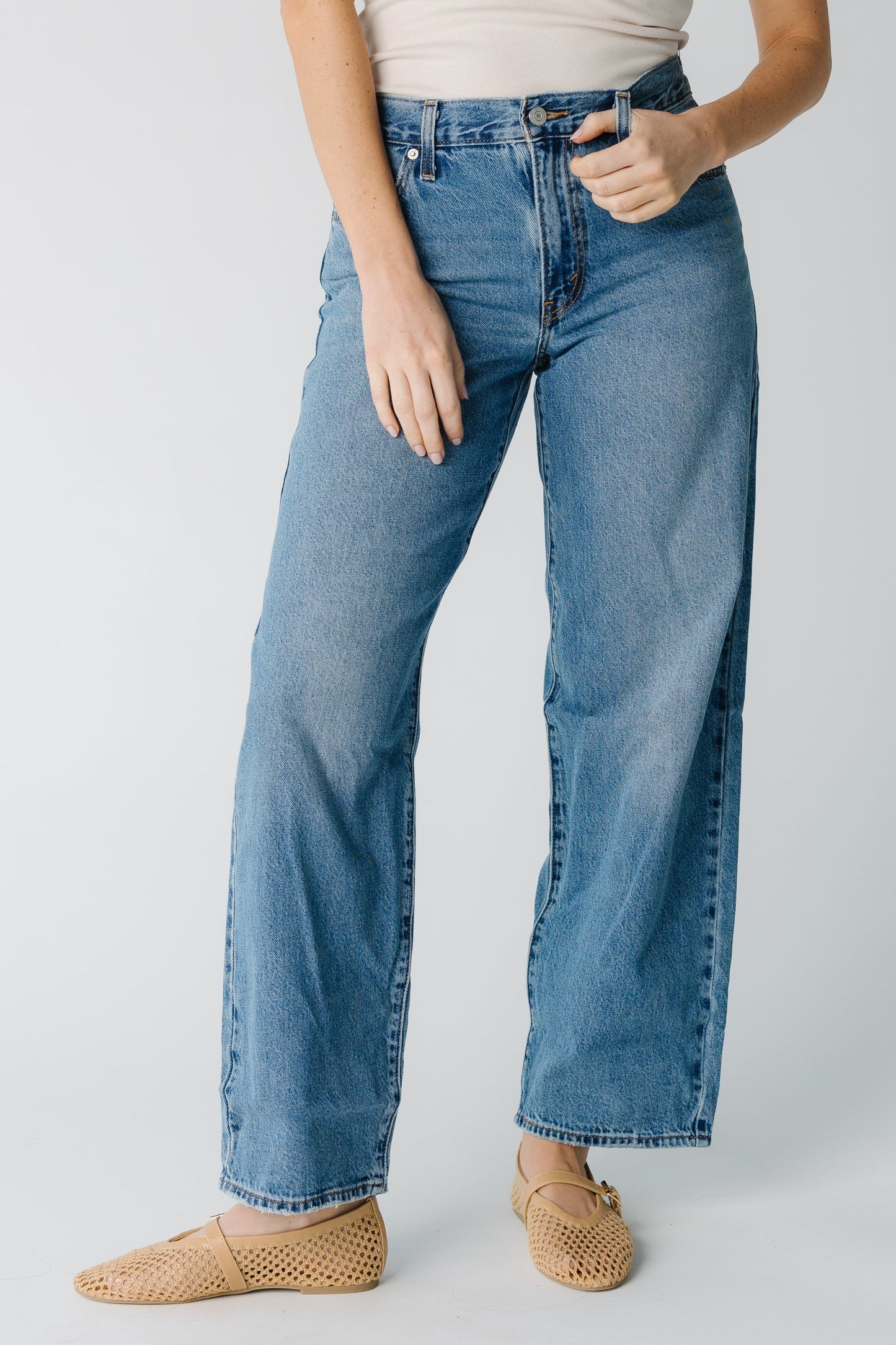 Levi Baggy Dad Denim in medium denim A3494