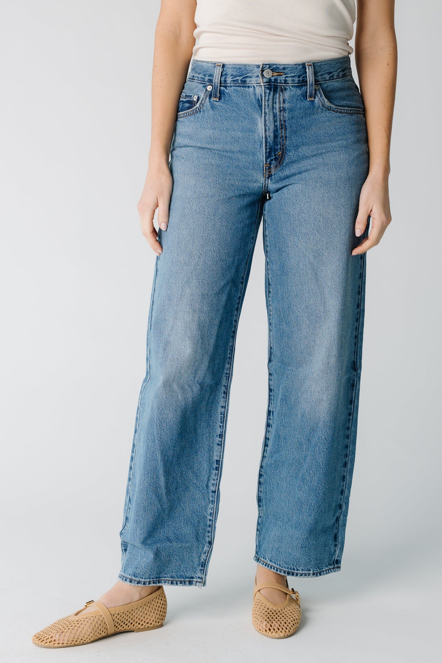 Medium denim wide leg jeans with medium rise A3494