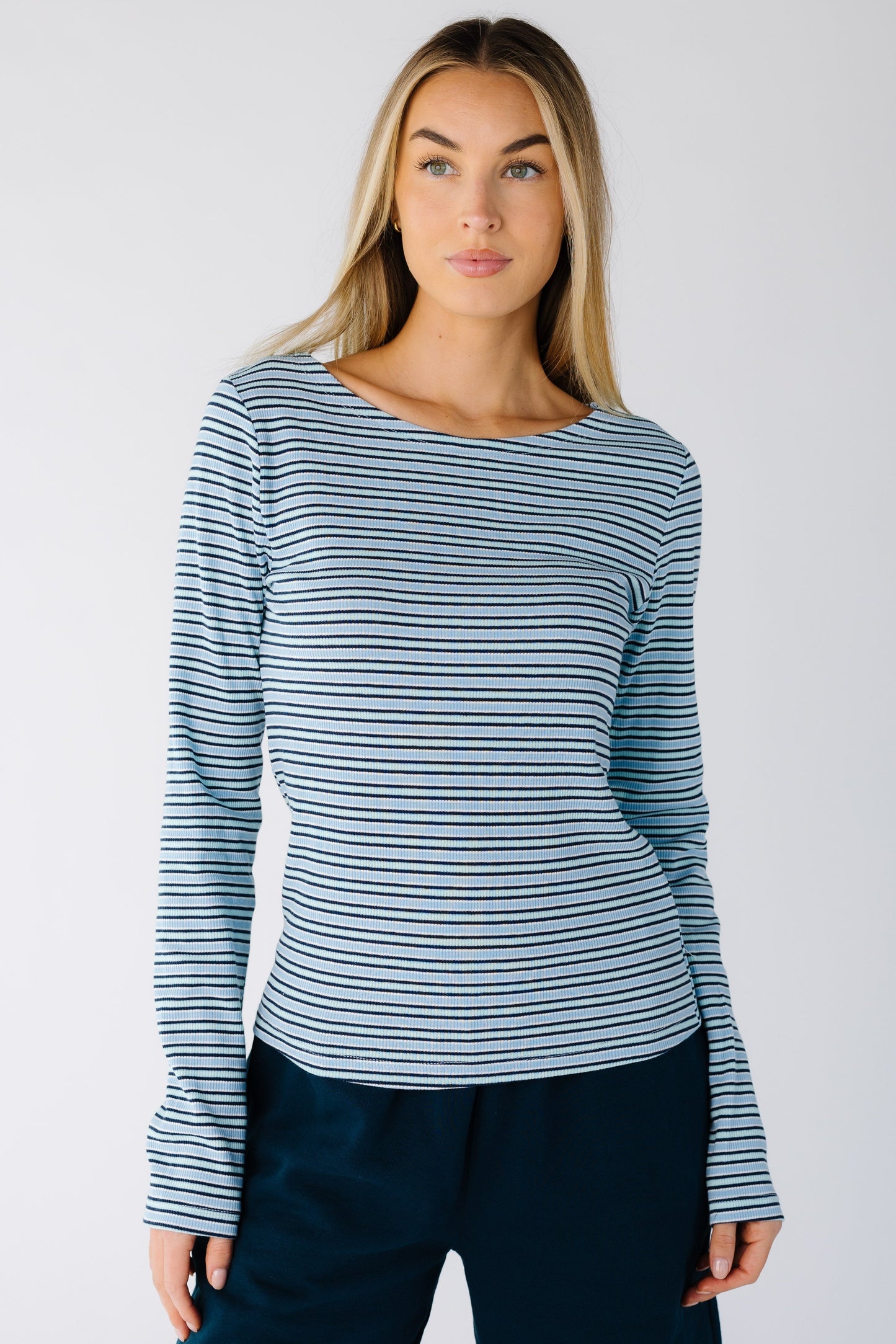 Modest round neck top with long sleeves in light blue stripe