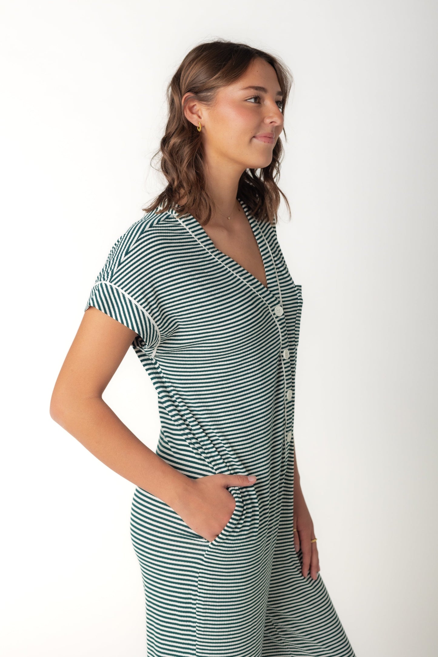 Short sleeve green stripe pajama with V-neckline and pockets