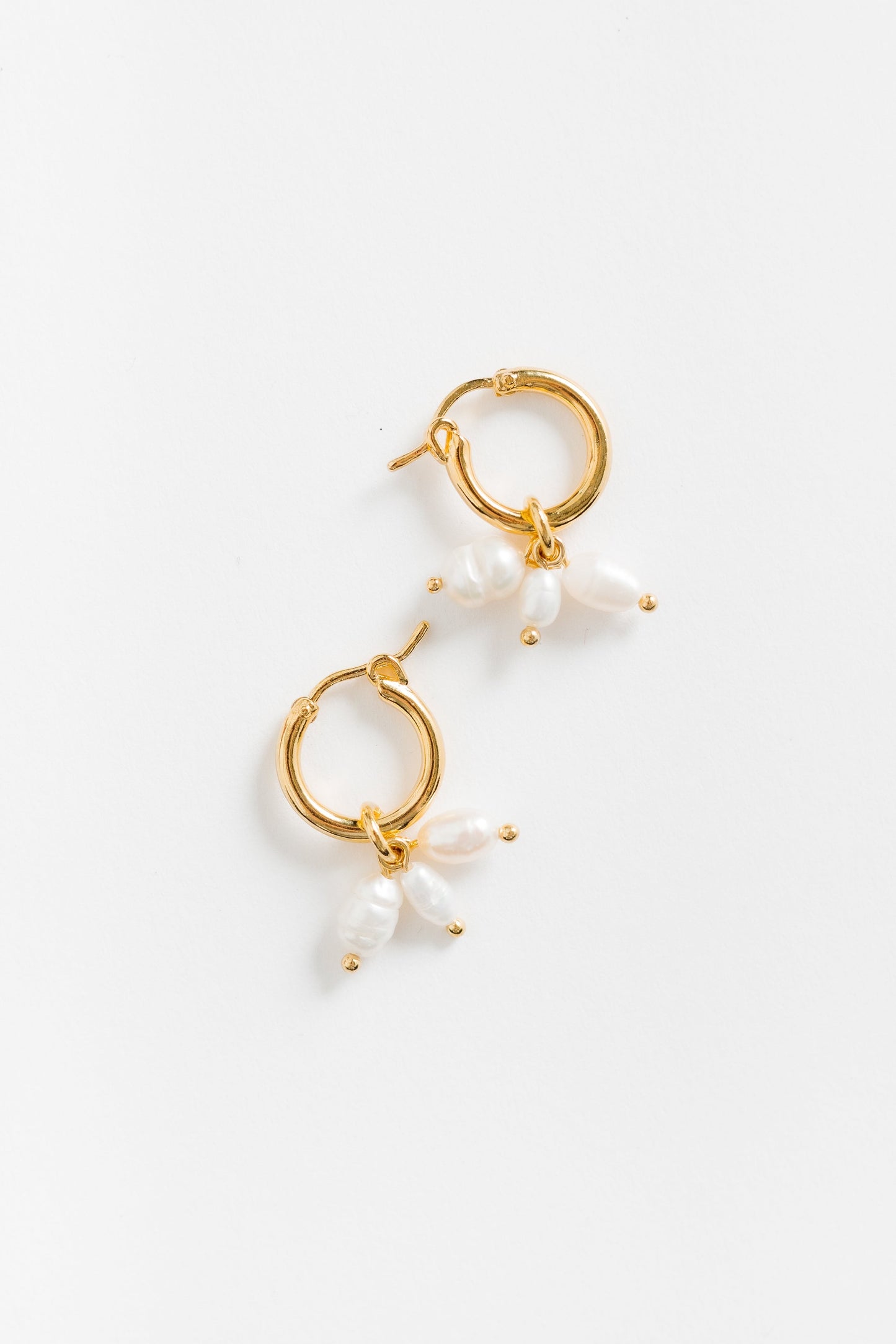 Cove Triple Pearl Earrings WOMEN'S EARINGS Cove Accessories 