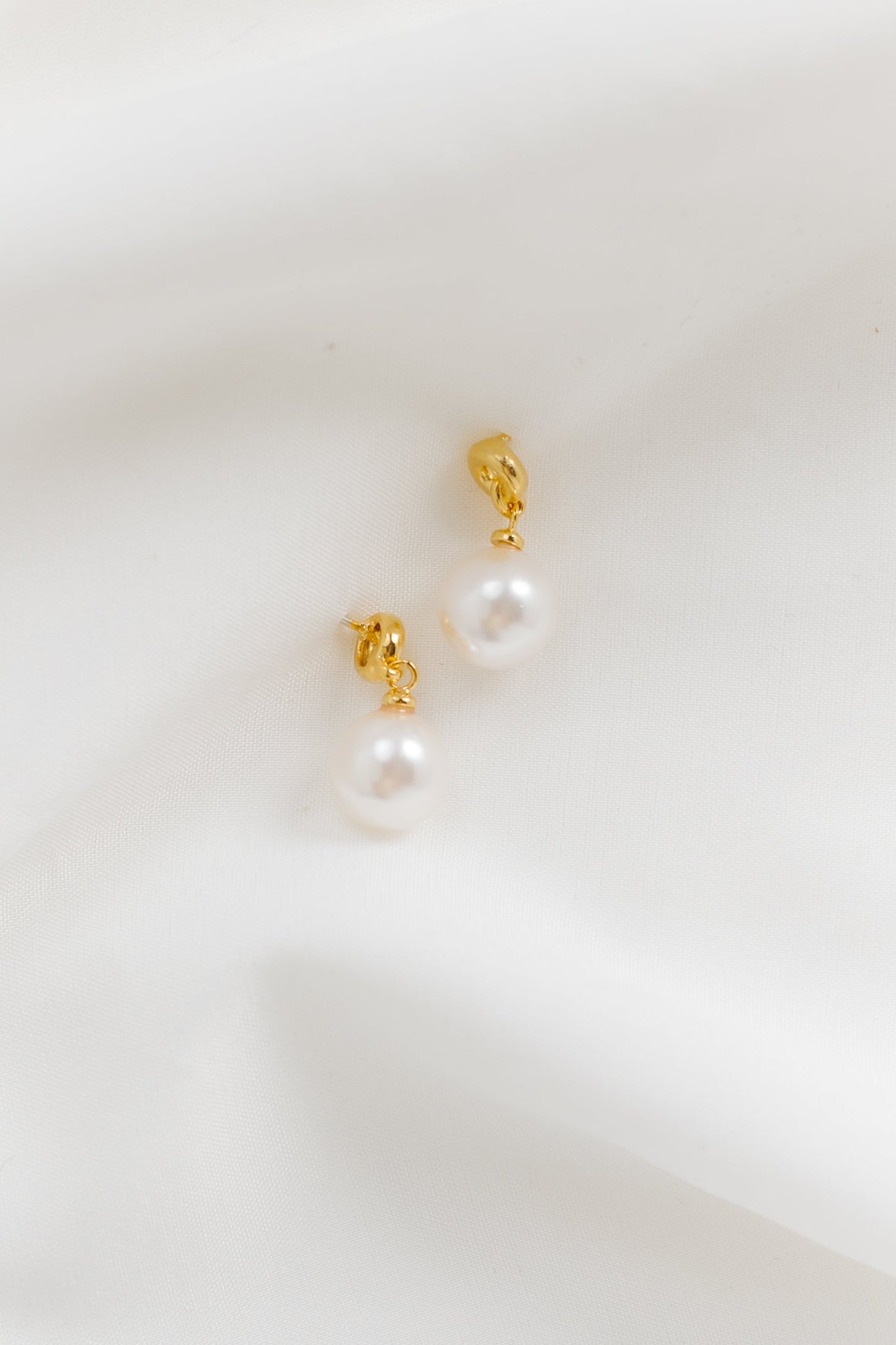 Cove Earrings Fenmore Pearl Gold WOMEN'S EARINGS Cove Accessories