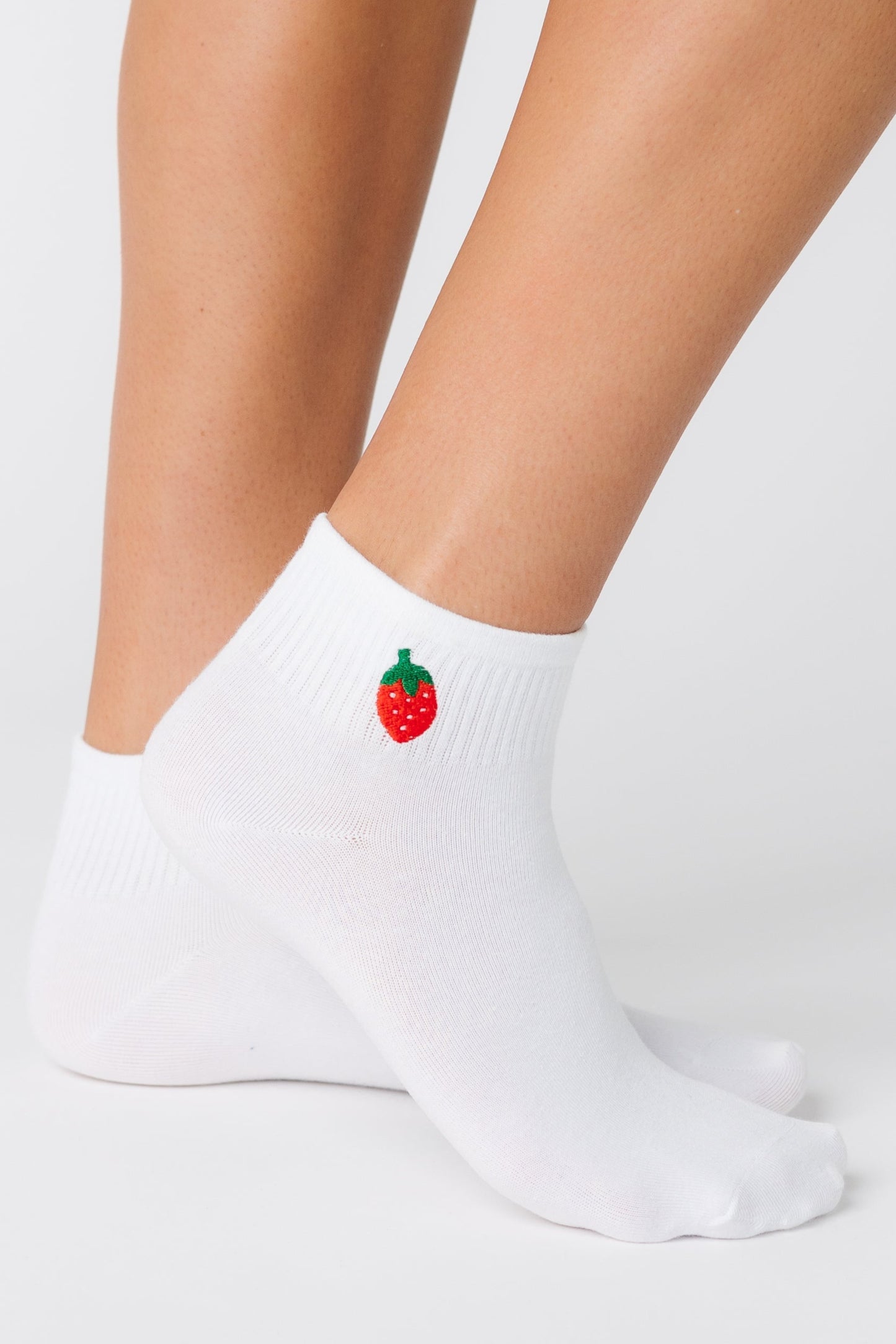 Strawberry Embroidered Quarter Sock WOMEN'S SOCKS Cove Accessories