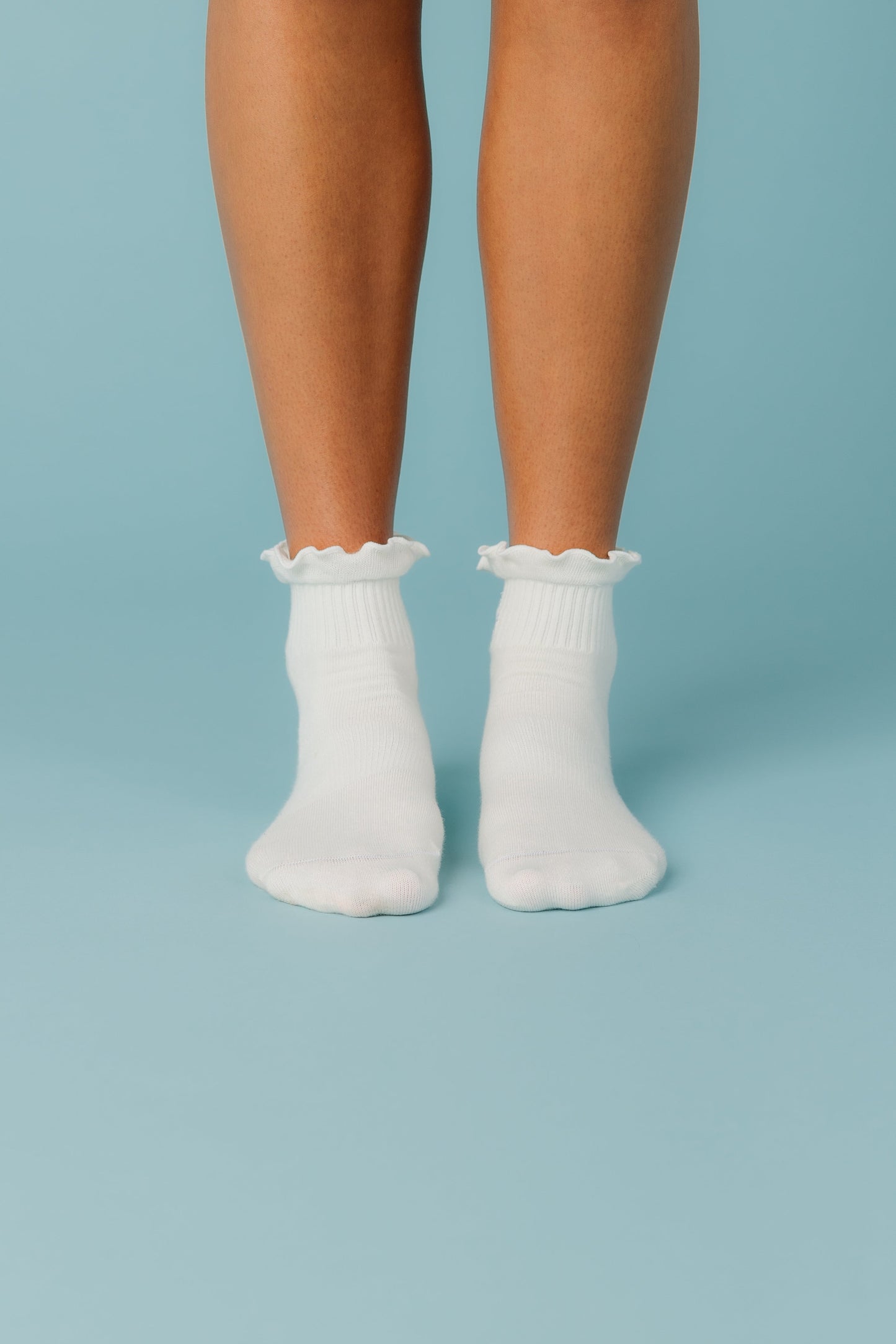 Field of Flowers Embroidered Ruffle Sock WOMEN'S SOCKS Cove Accessories Ivory OS