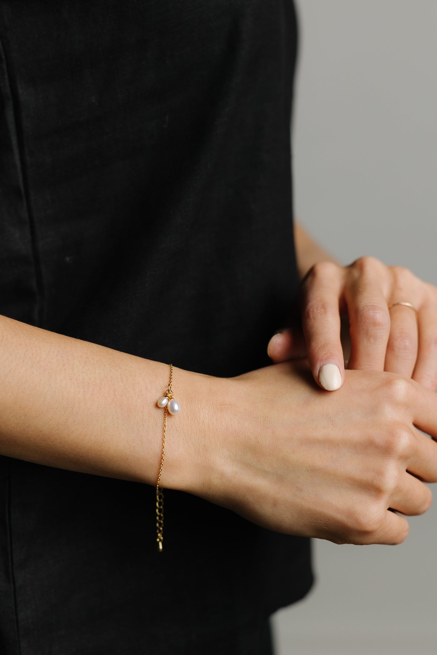 Petite Pearl Bracelet WOMEN'S BRACELET Cove
