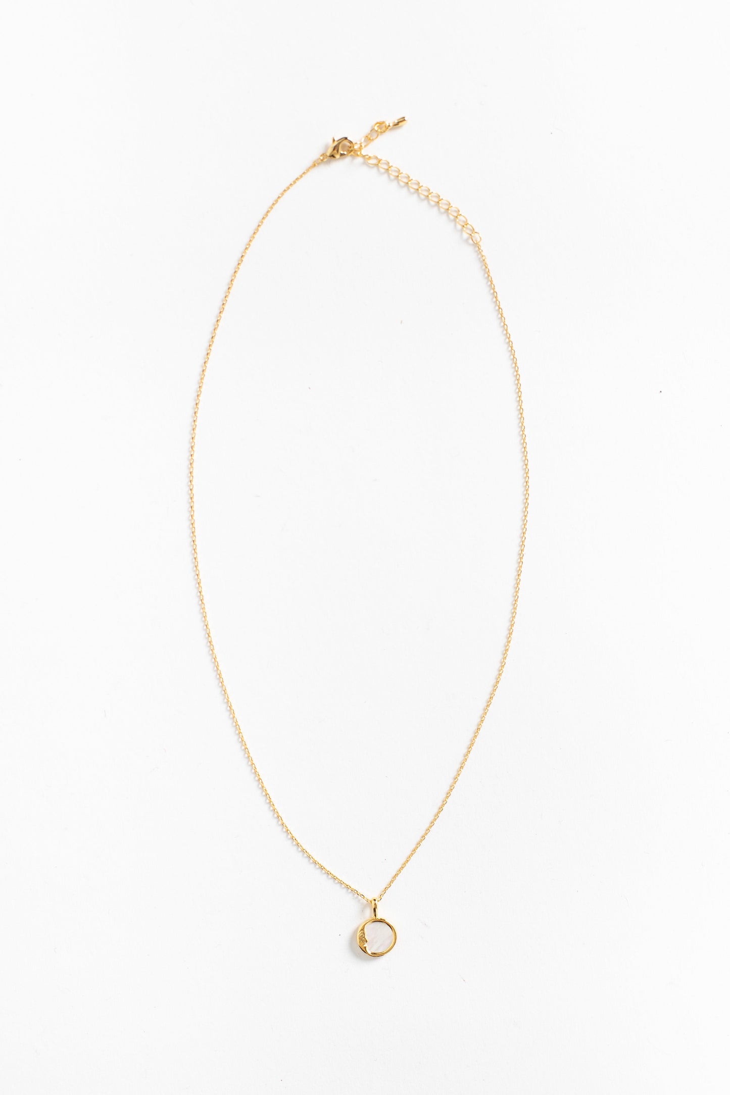 Mother of Pearl Circle WOMEN'S NECKLACE Cove