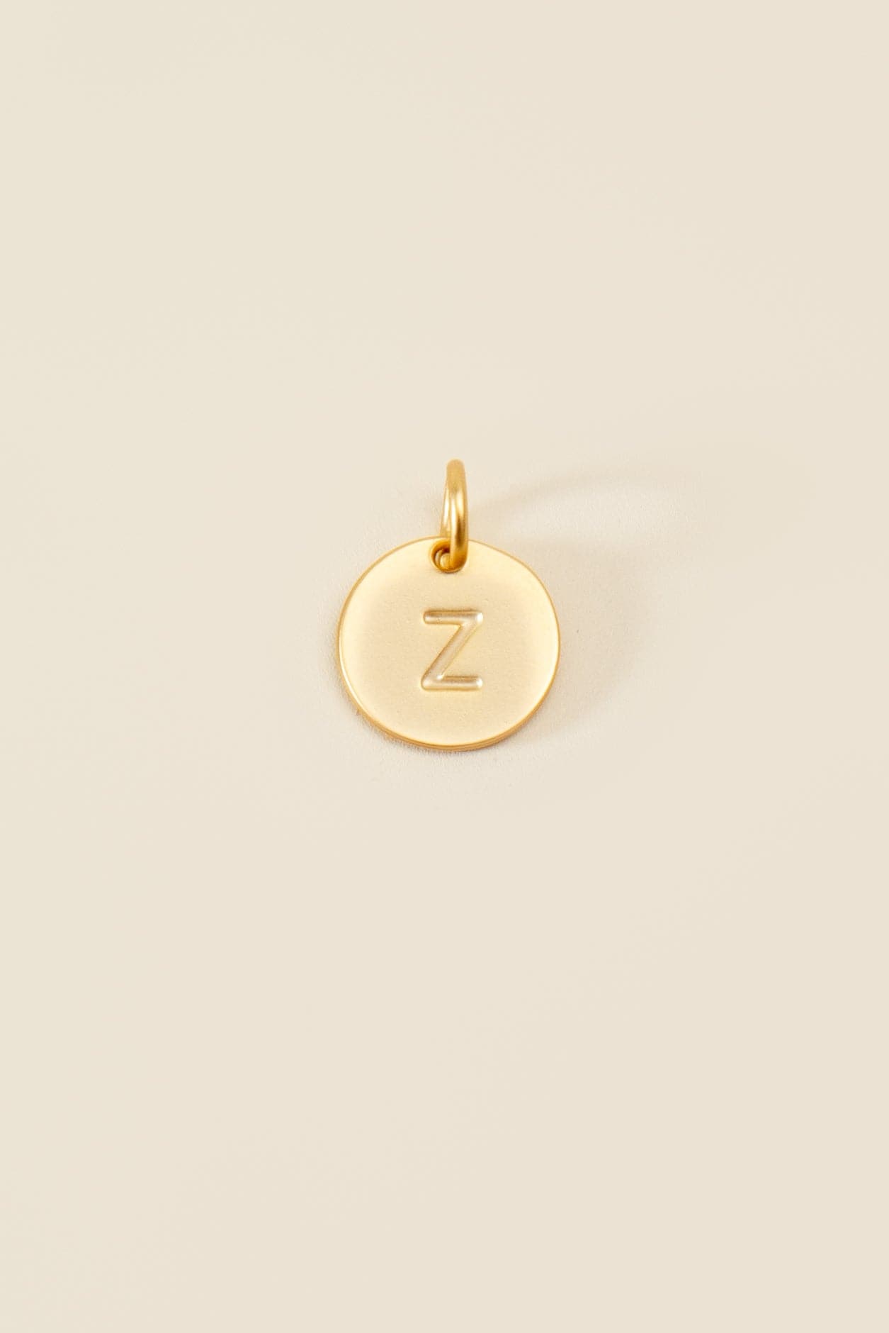 Medium Letter Disk Pendant WOMEN'S JEWELRY Cove Matte Gold Z