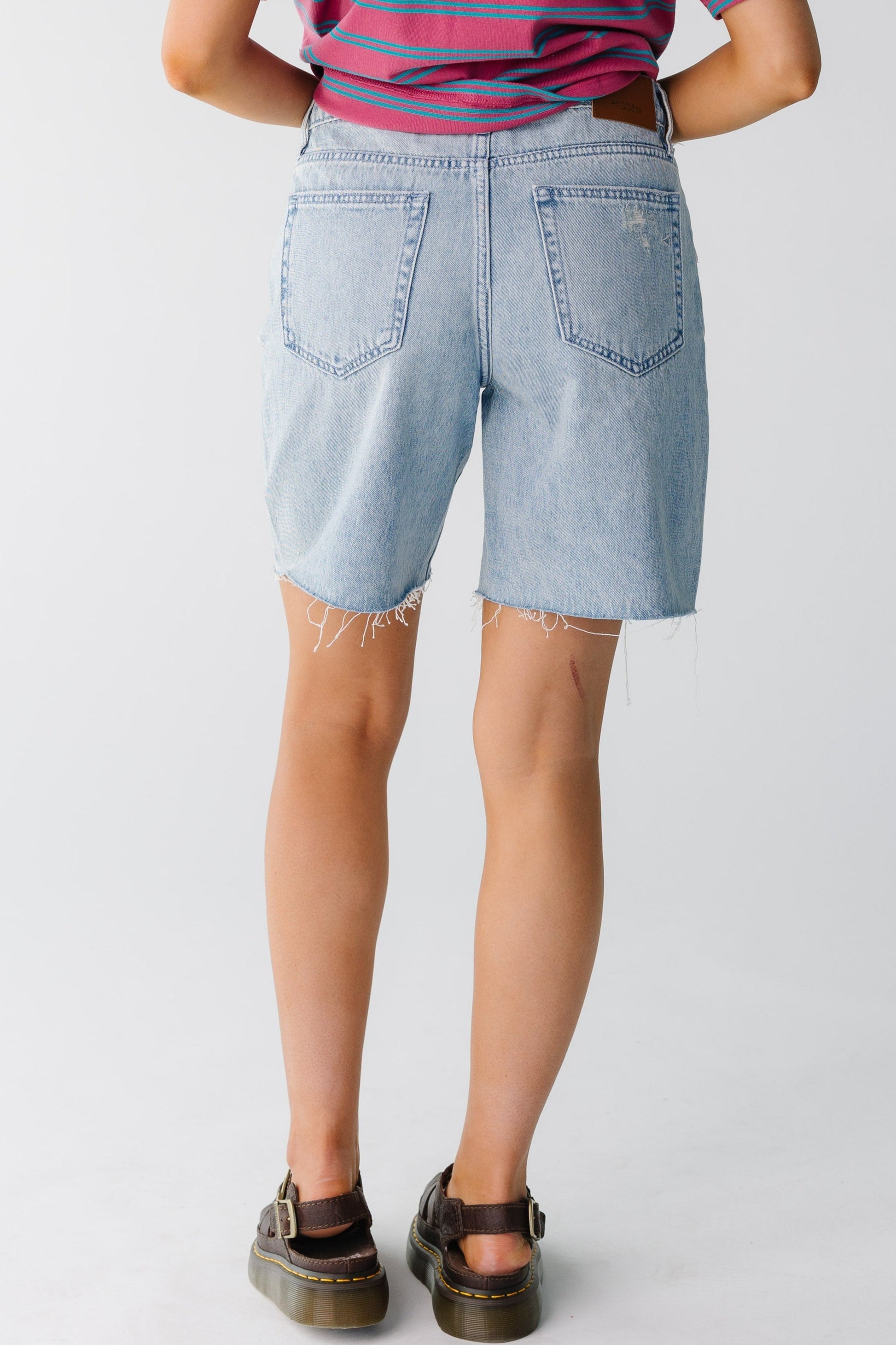 Cast Away Shorts WOMEN'S SHORTS Hidden 