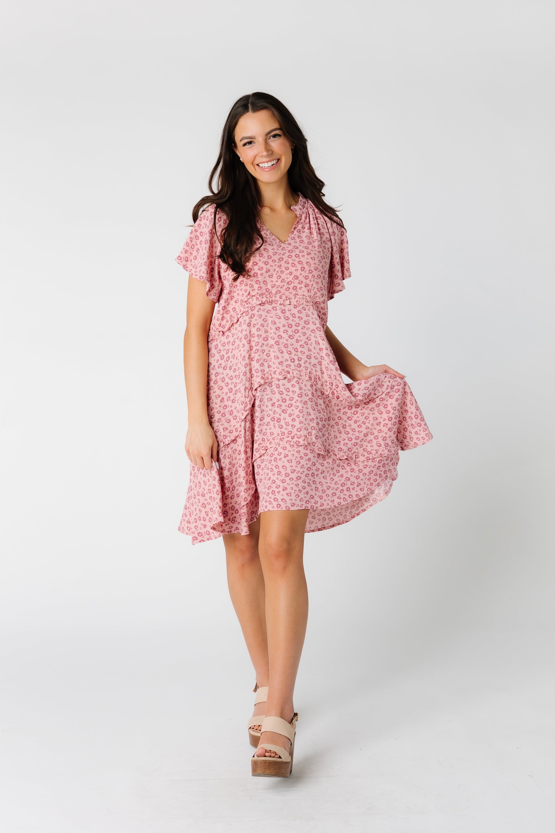 Modest pink print dress with short sleeves 