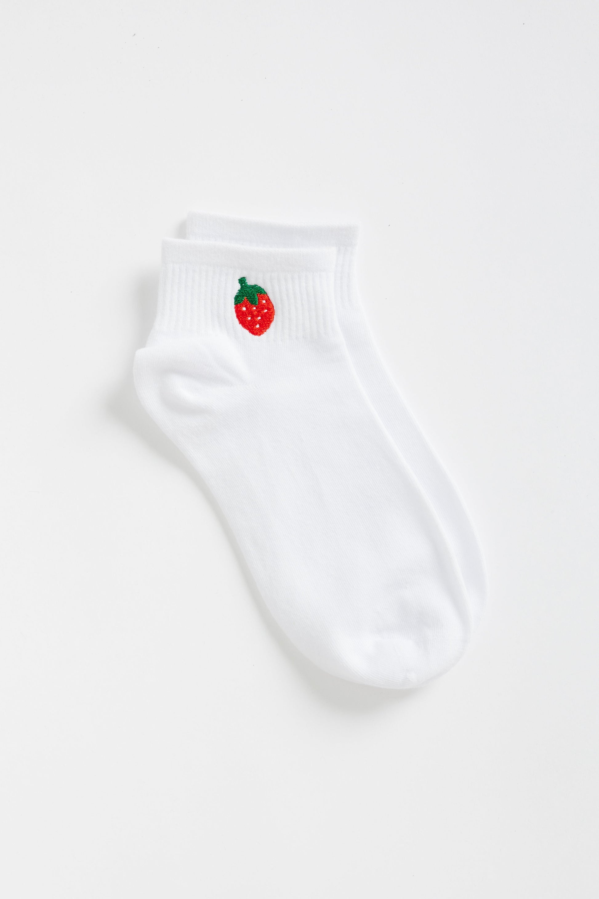 Strawberry Embroidered Quarter Sock WOMEN'S SOCKS Cove Accessories White/Red OS 