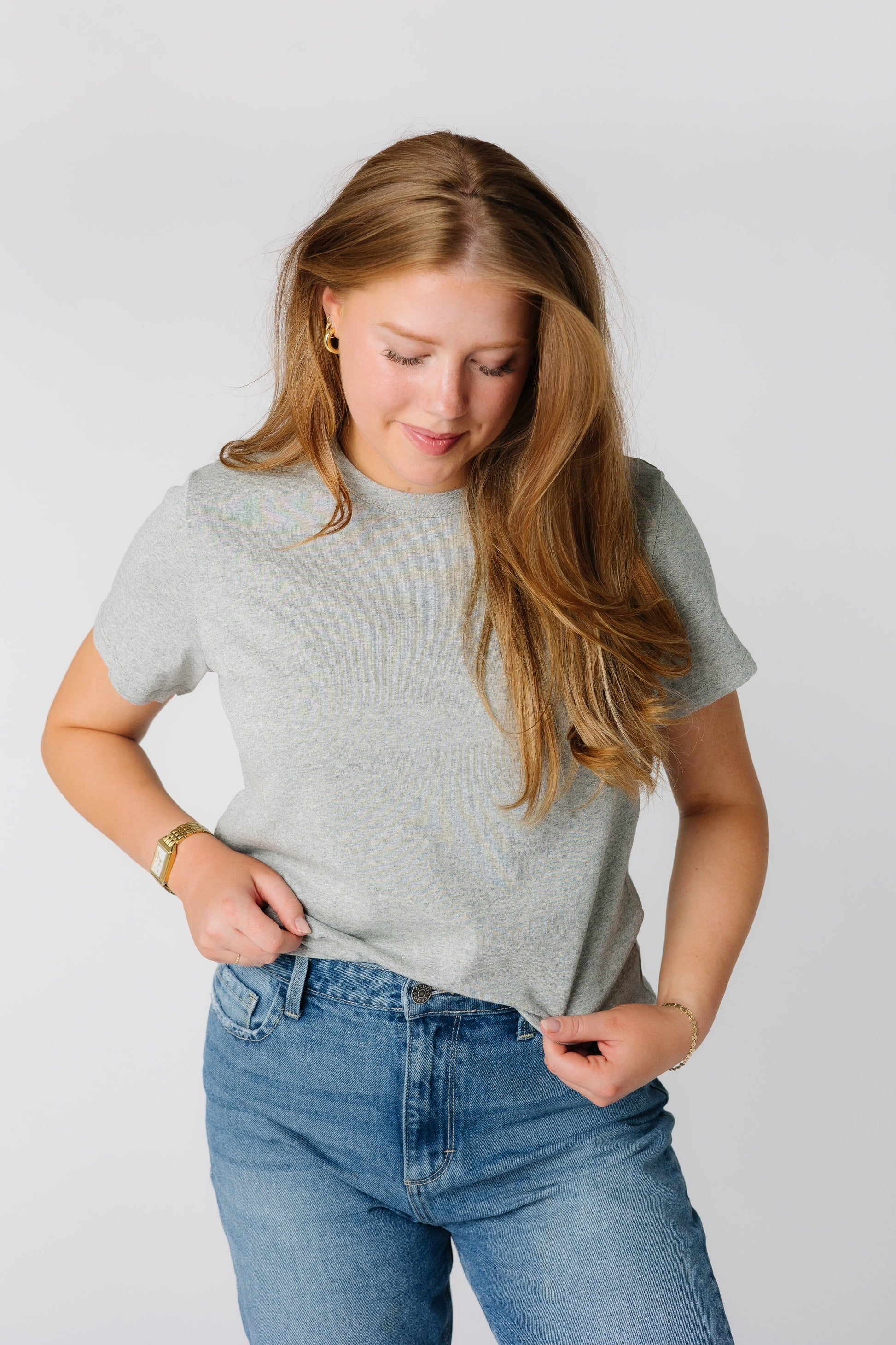 Modest Anywhere grey short sleeve tee