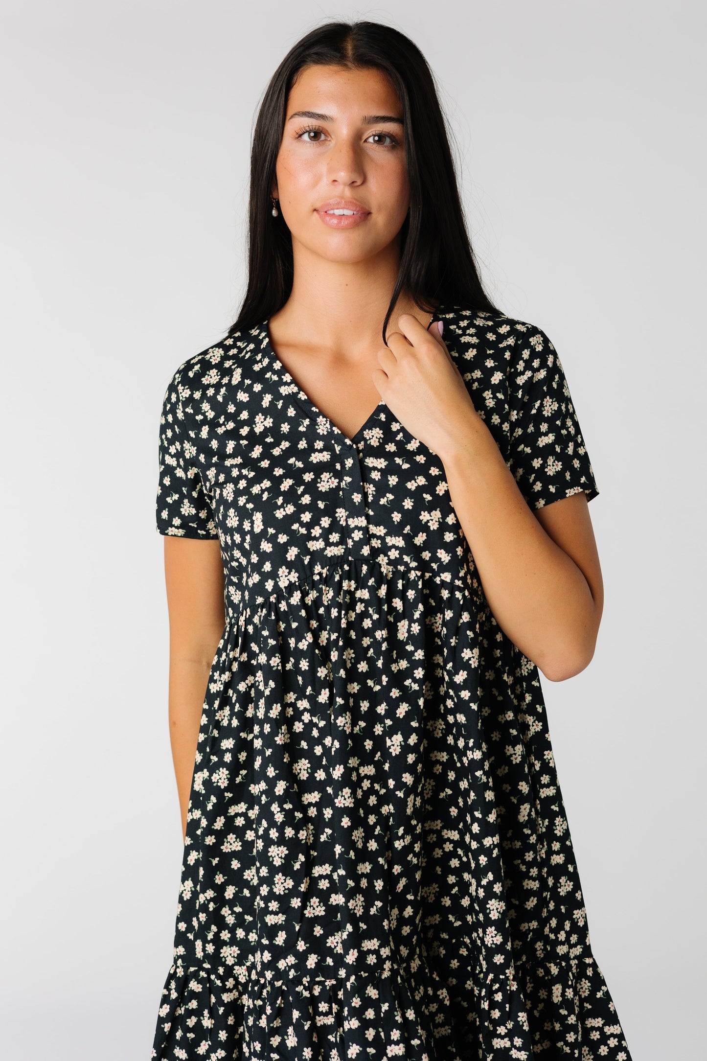 Modest V-neck dress with short sleeves