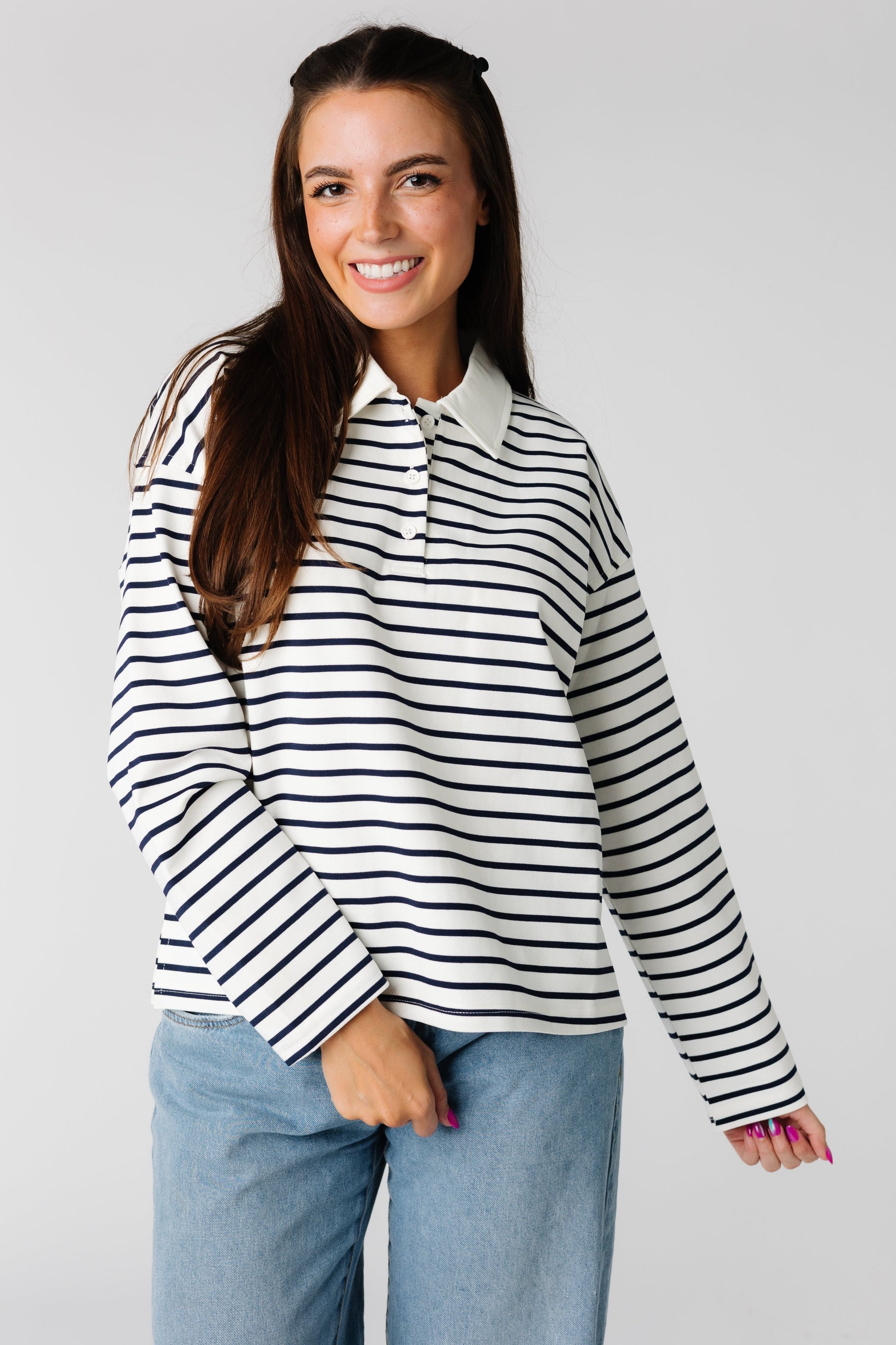 Gale black and white stripe top with short button placket pointed collar