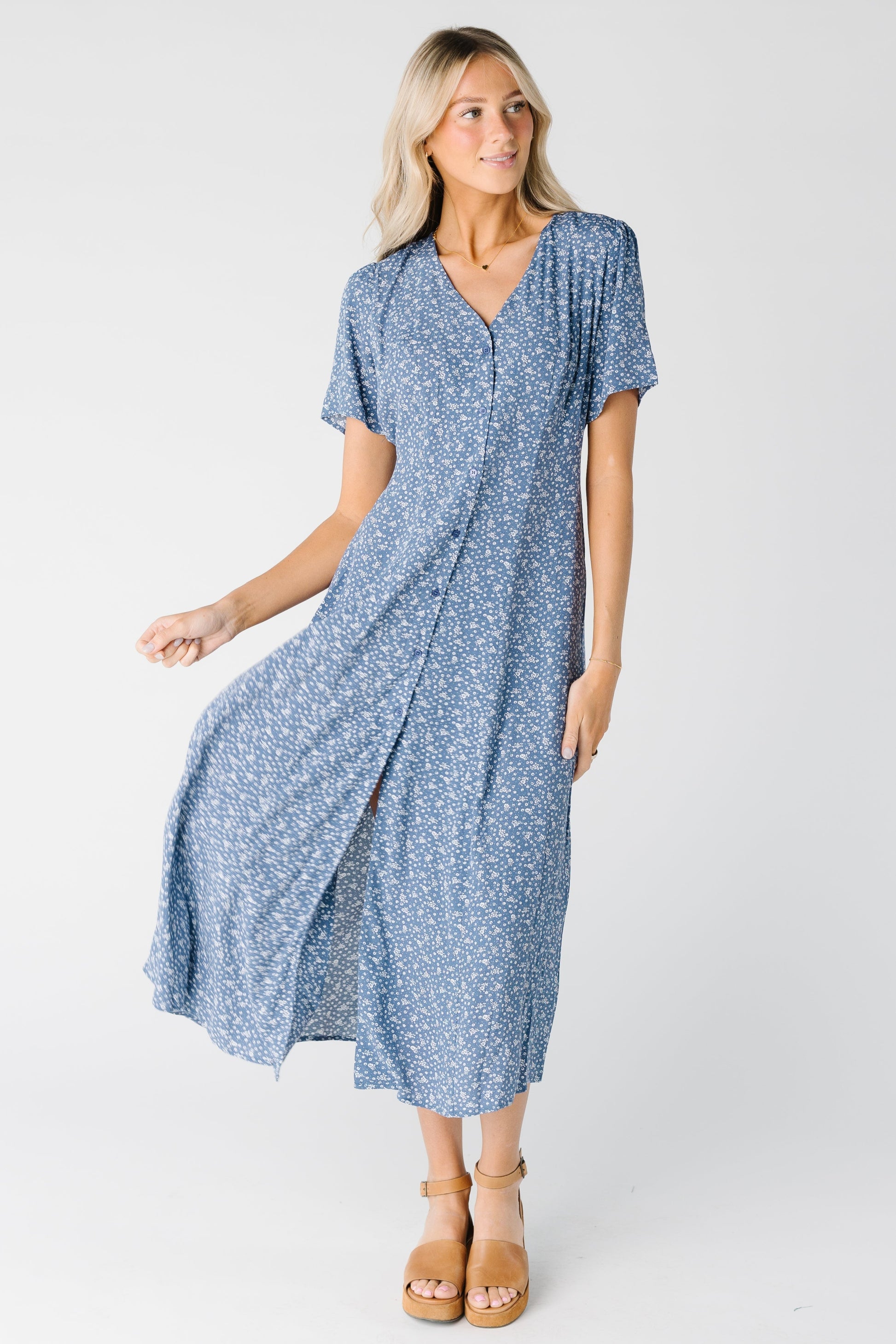 Blue print midi dress with short sleeve and V-neckline