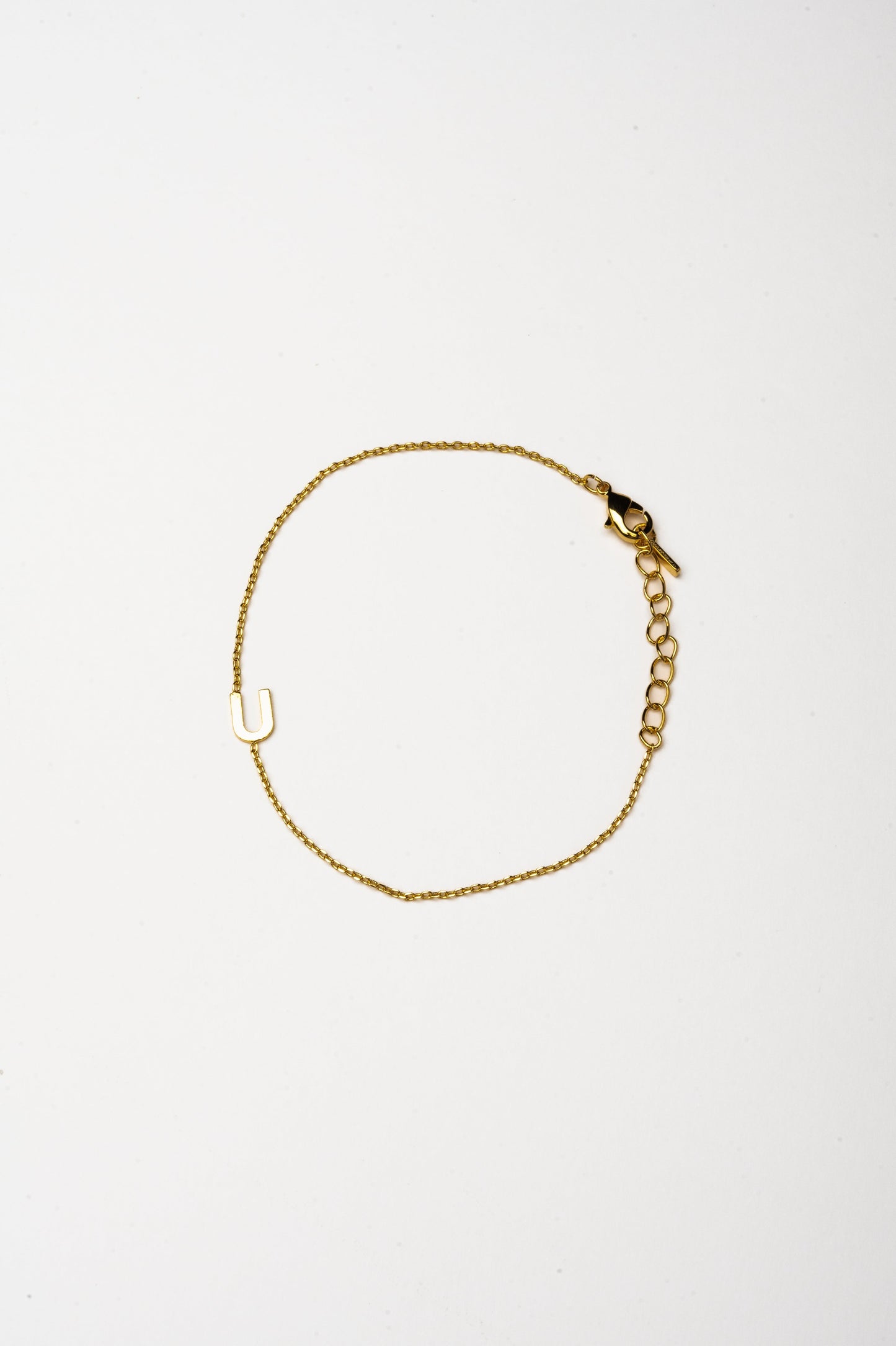 Cove Initial Bracelet WOMEN'S BRACELET Cove Accessories 18k Gold Plated 7" + 1" extender U