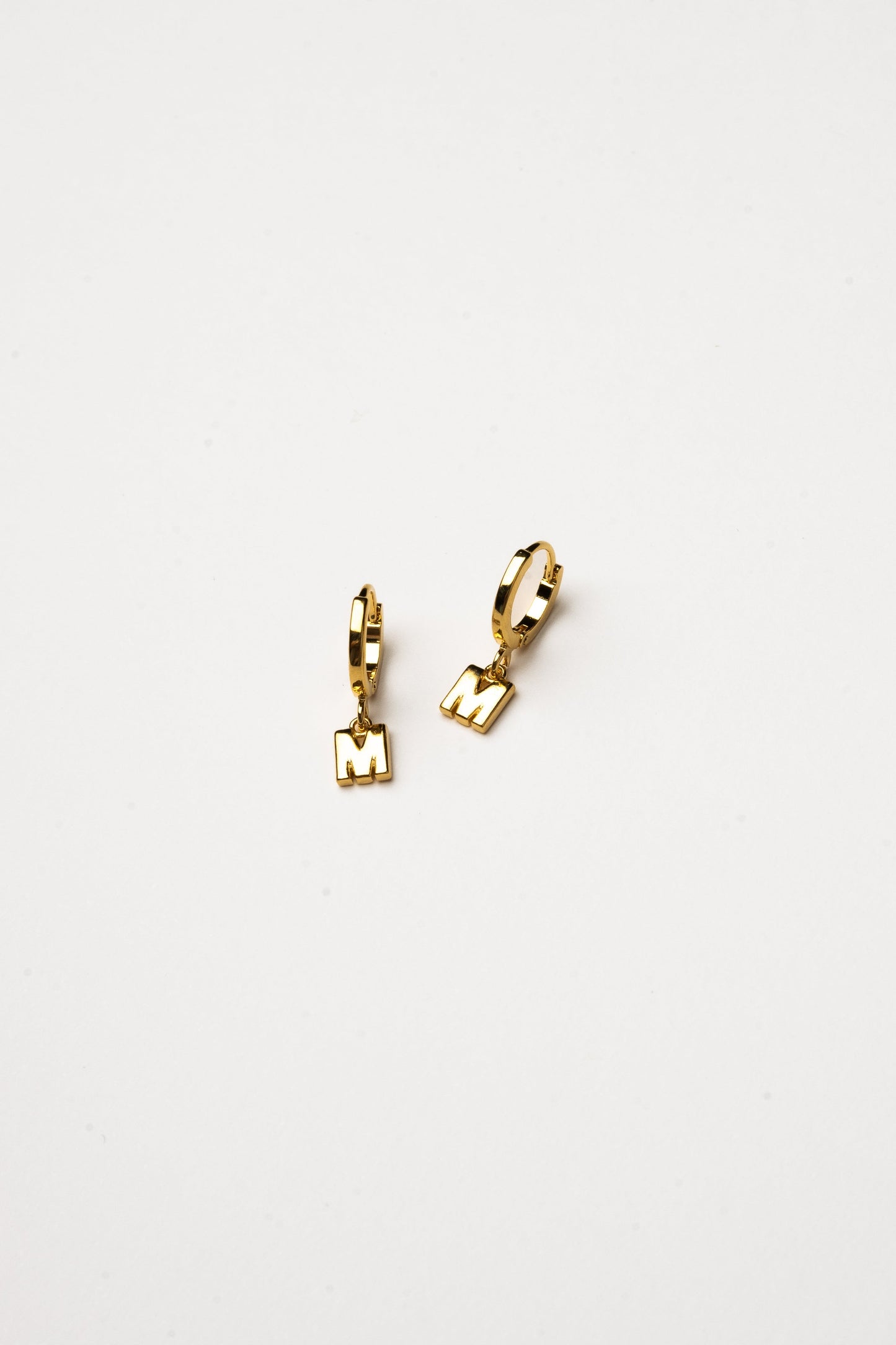 Cove Initial Letter Huggie Earrings WOMEN'S EARINGS Cove Accessories M 18k Gold Plated 