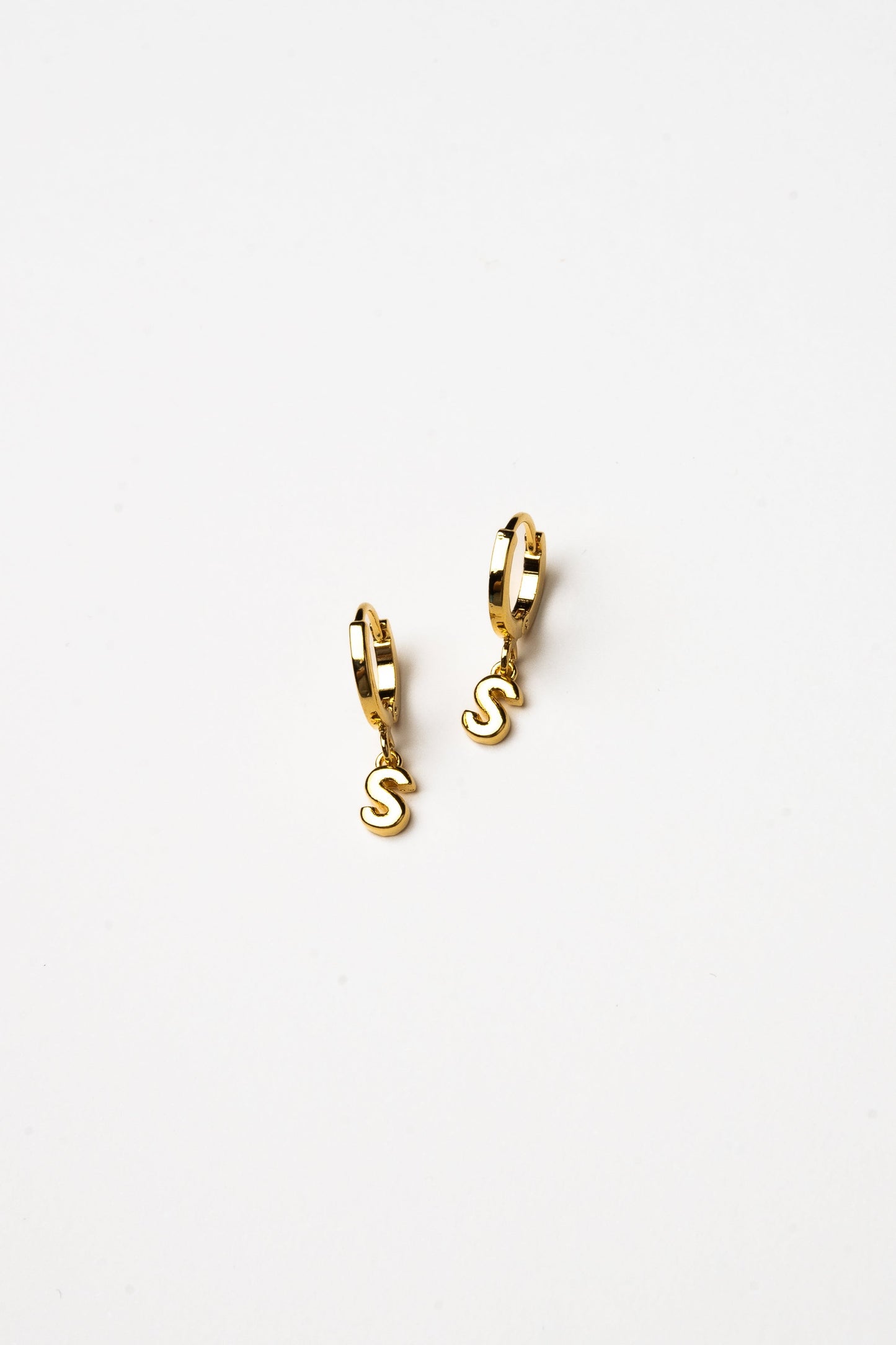 Cove Initial Letter Huggie Earrings WOMEN'S EARINGS Cove Accessories S 18k Gold Plated 