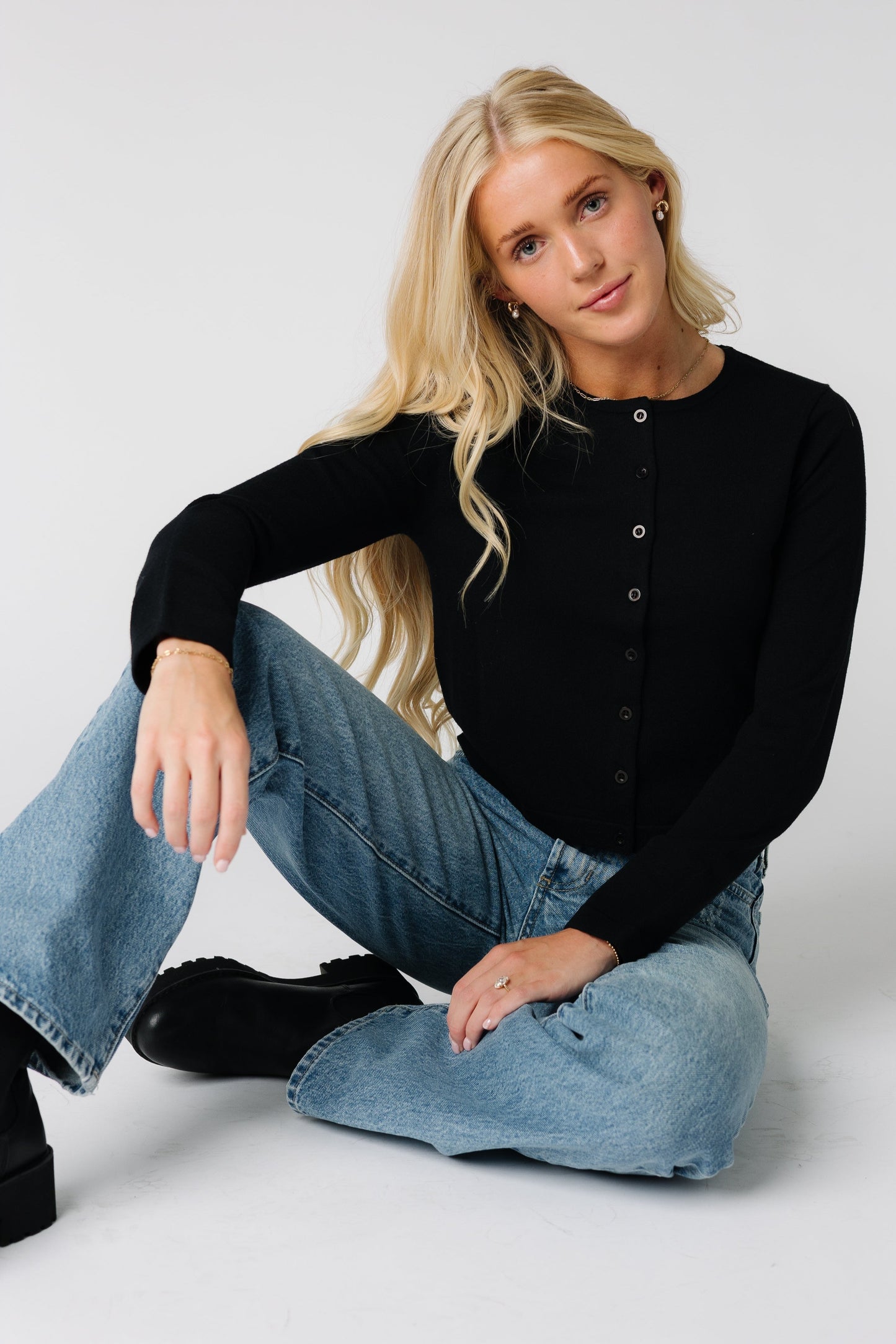 Dani black cardigan with long sleeves