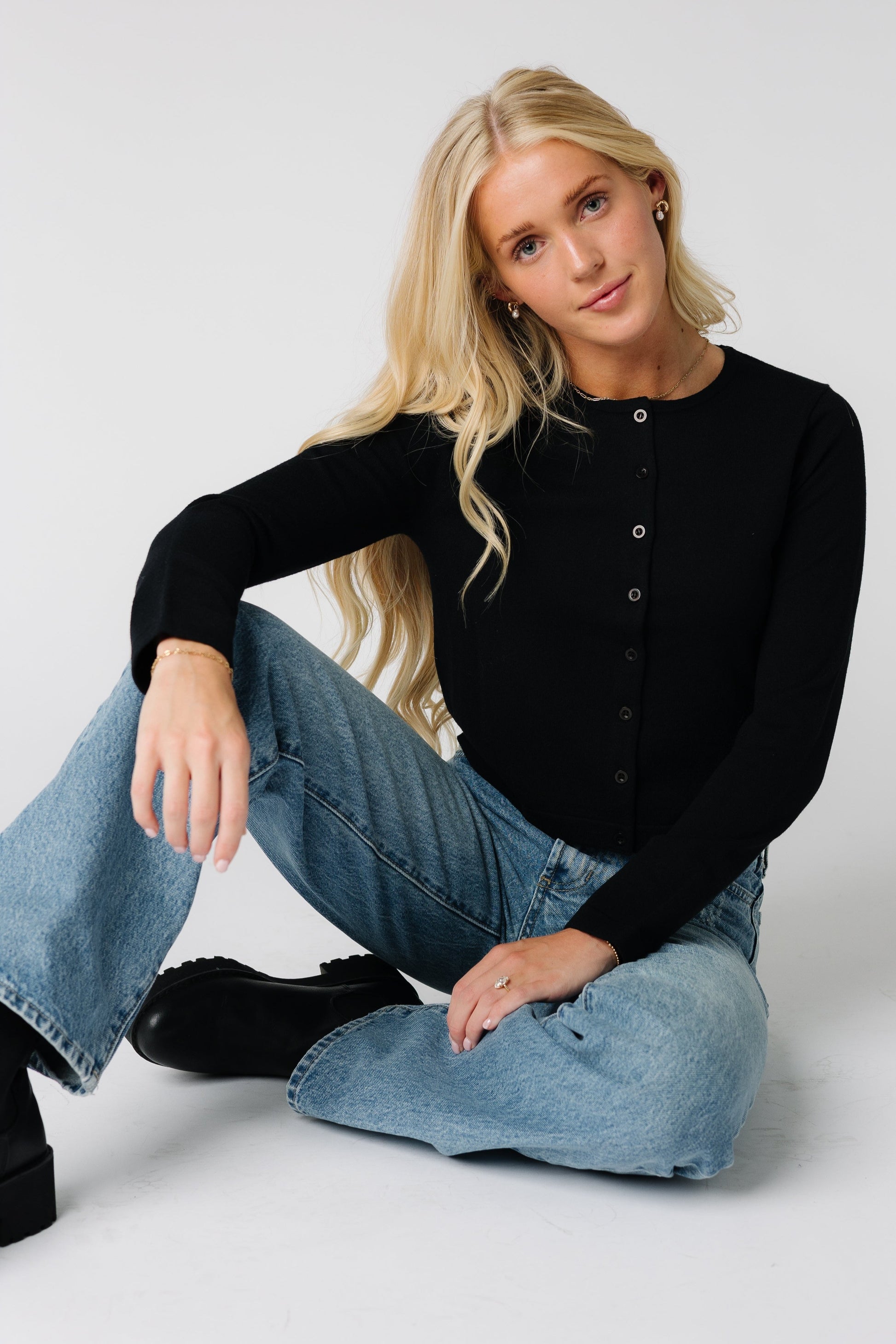 Dani black cardigan with long sleeves