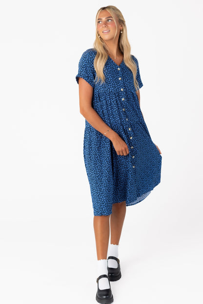 Keri V-neckline print dress with short sleeves