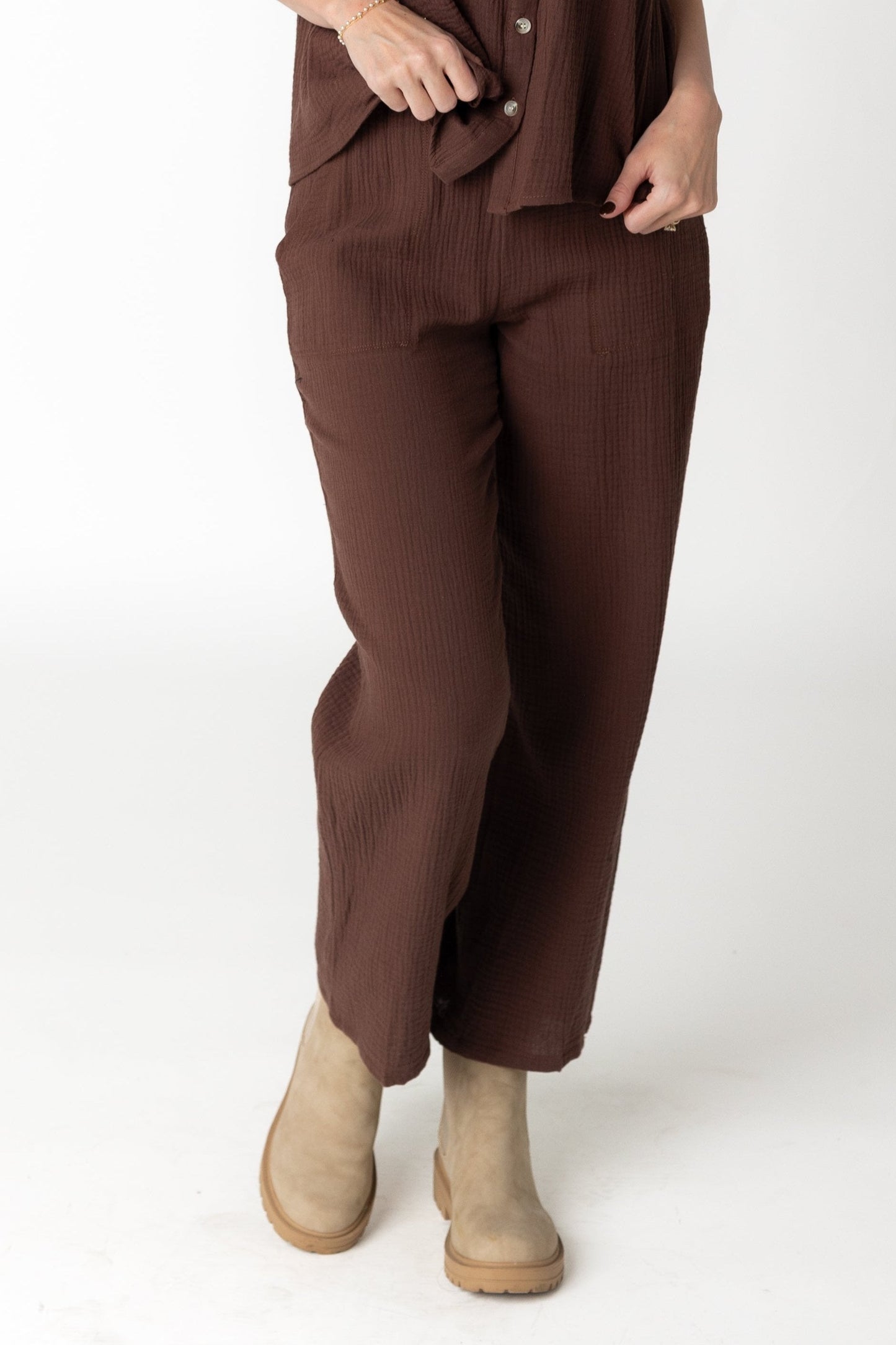 Brown crepe textured wide leg pant