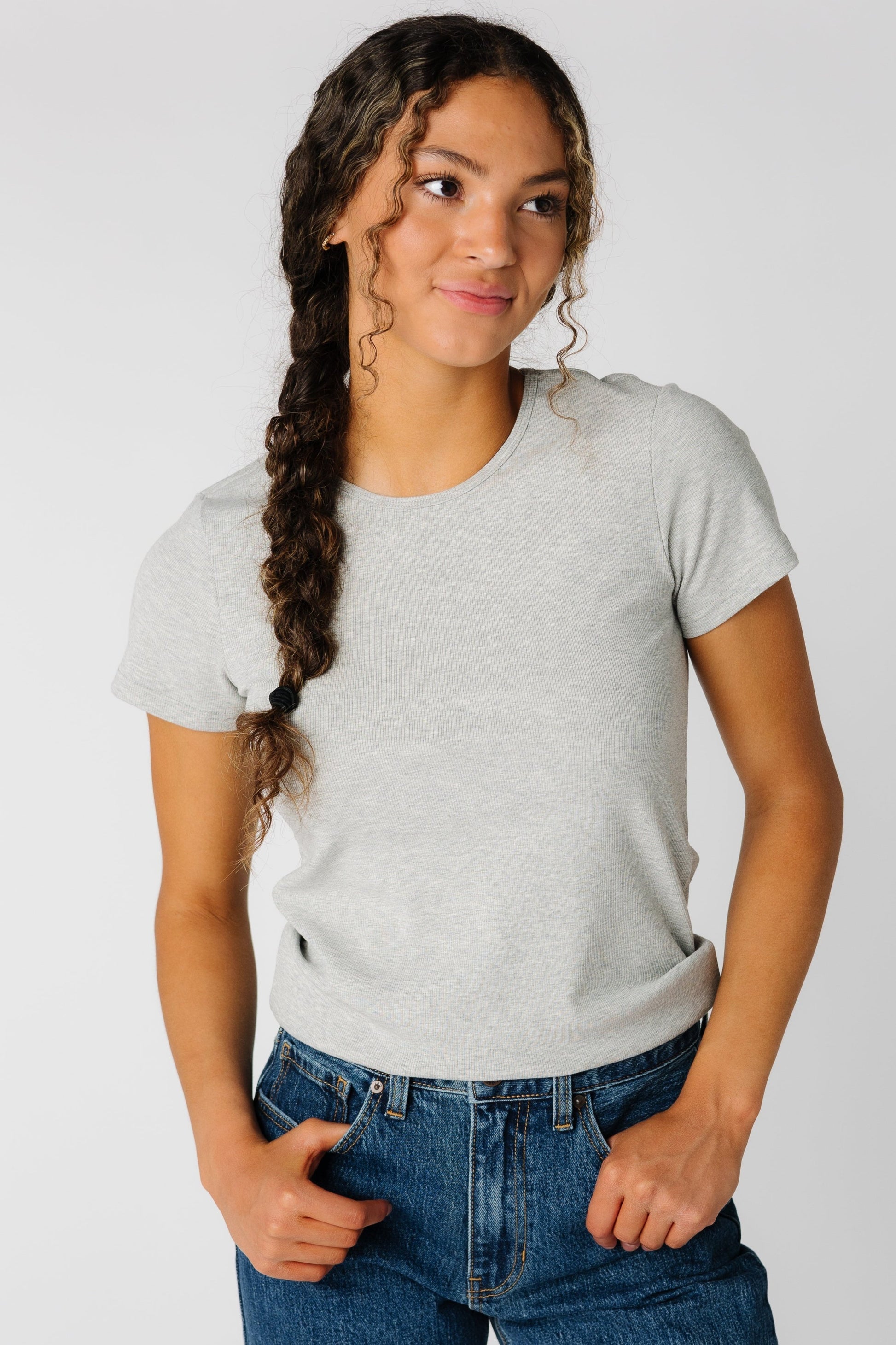 Light heather grey short sleeve basic tee with round neckline