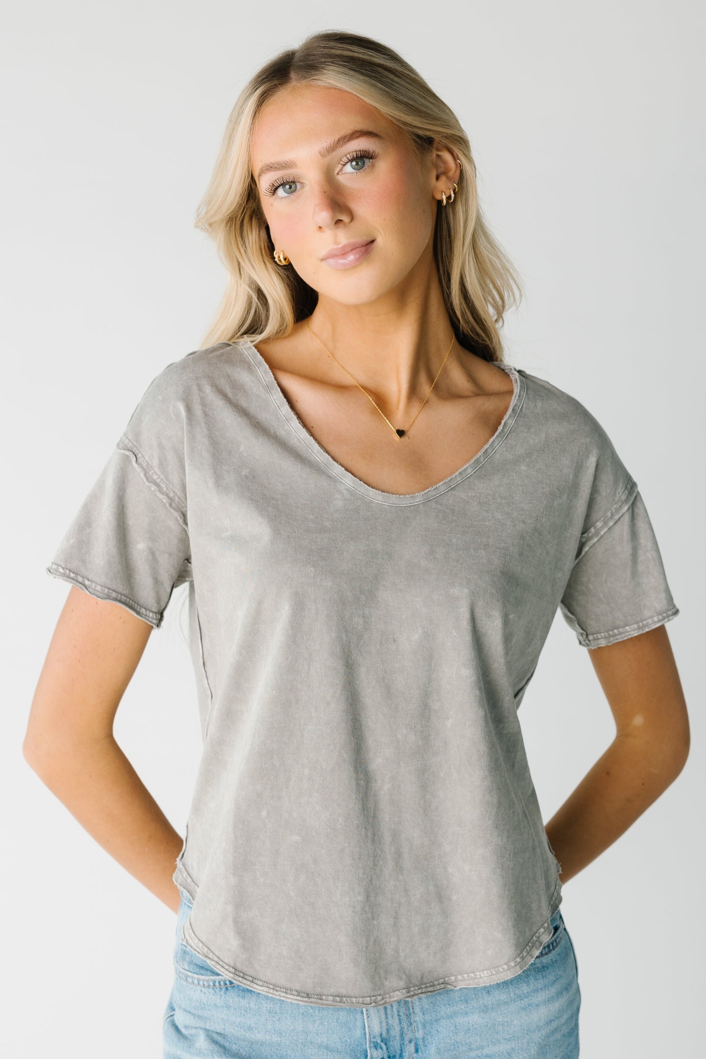 Stylish classic grey tee with distressed seams