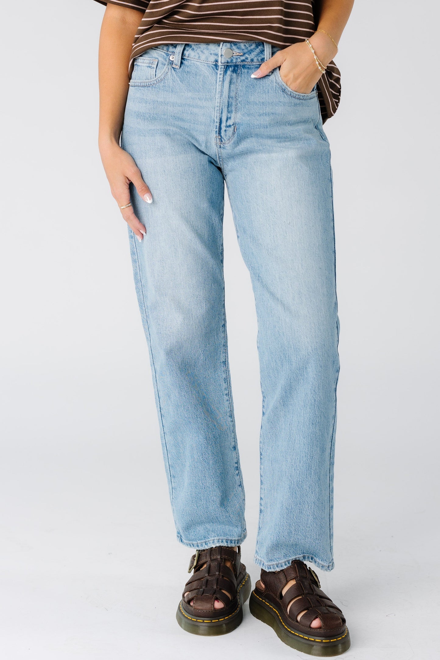 Straight cut denim jeans in light denim for women and teens.