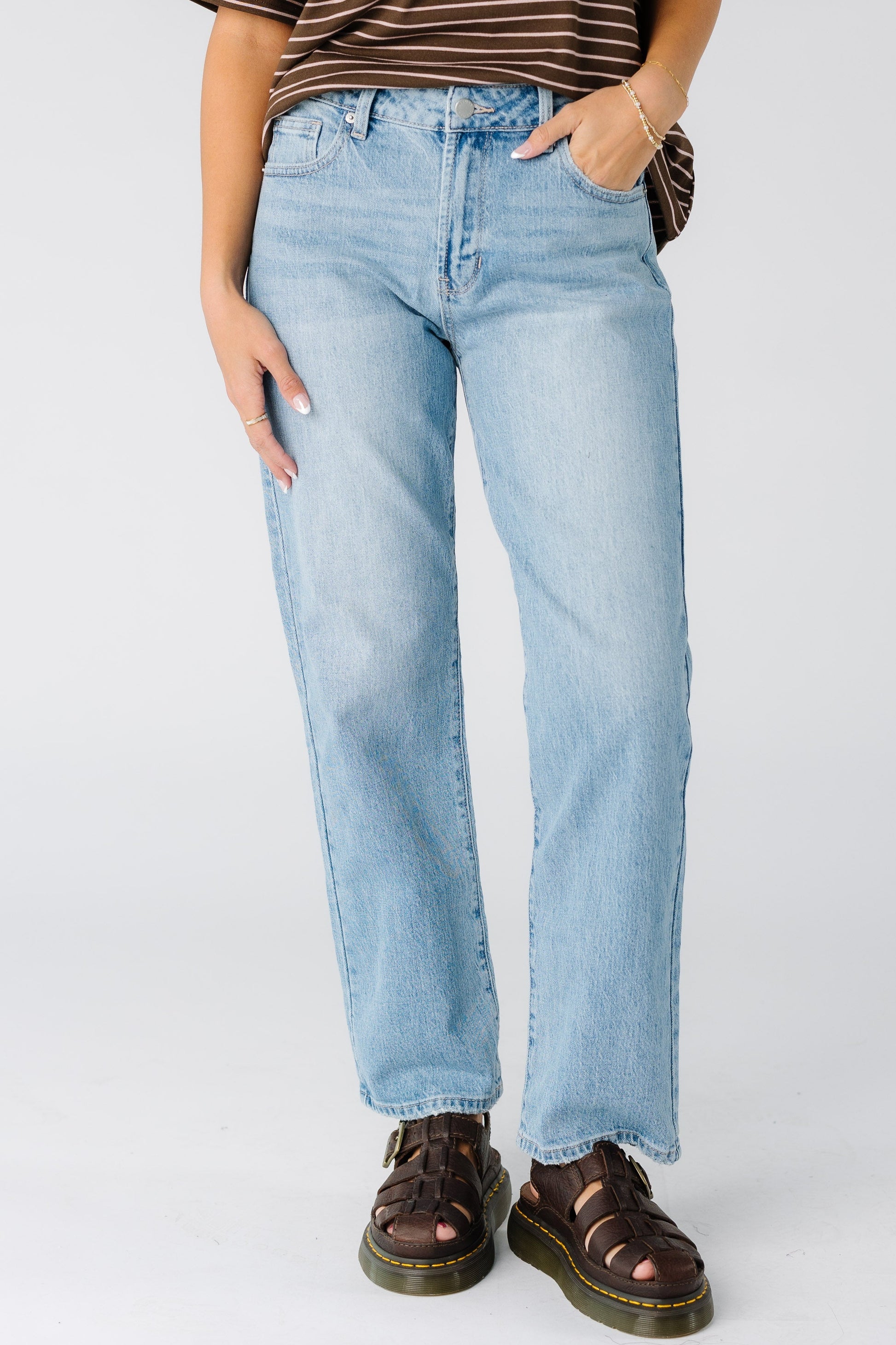 Straight cut denim jeans in light denim for women and teens.