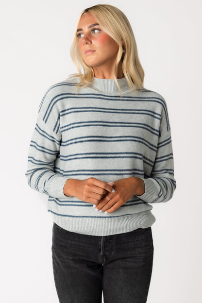 Modest Lenni grey sweater with mock turtleneck