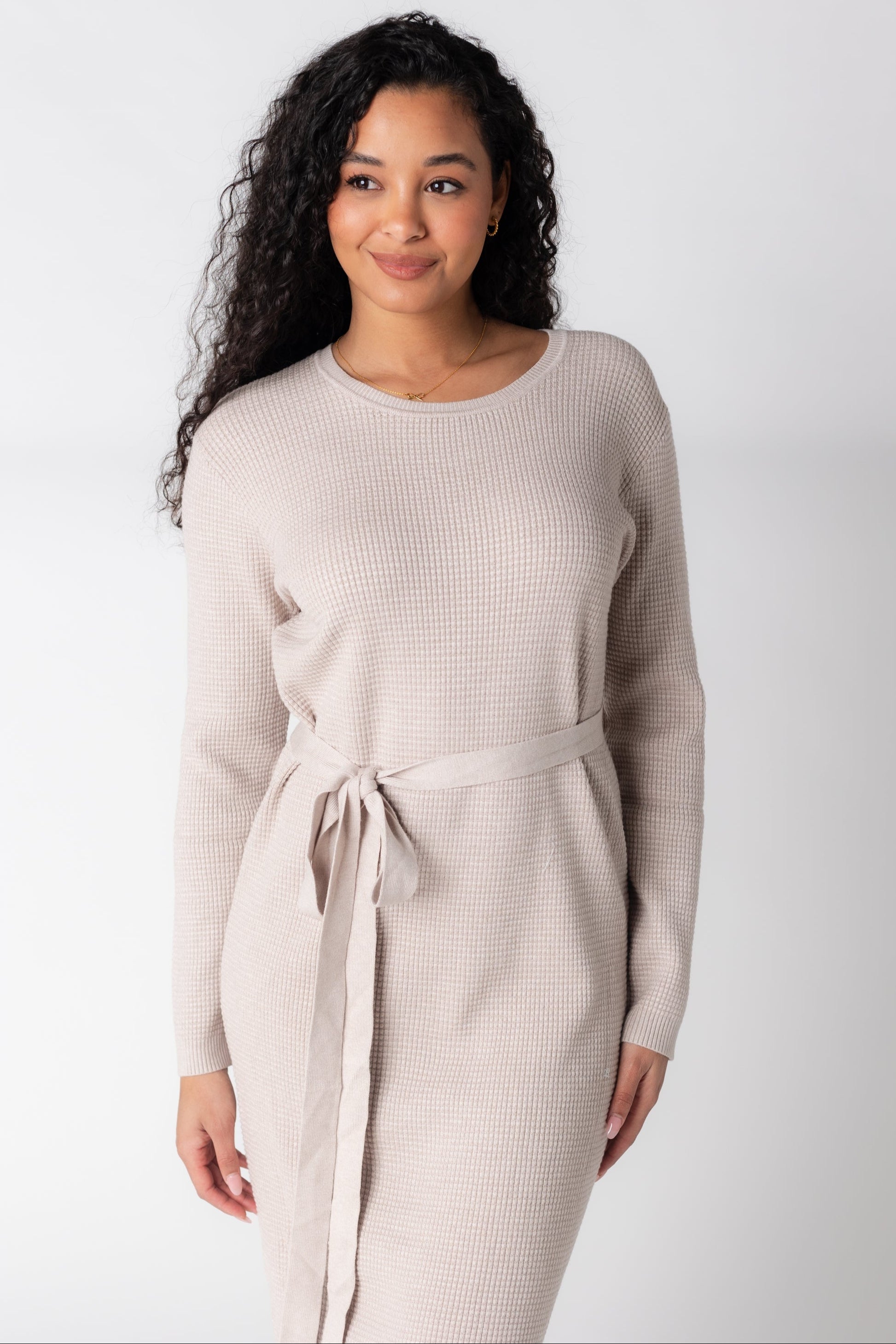 Midi length sweater dress with long sleeves and round neckline 