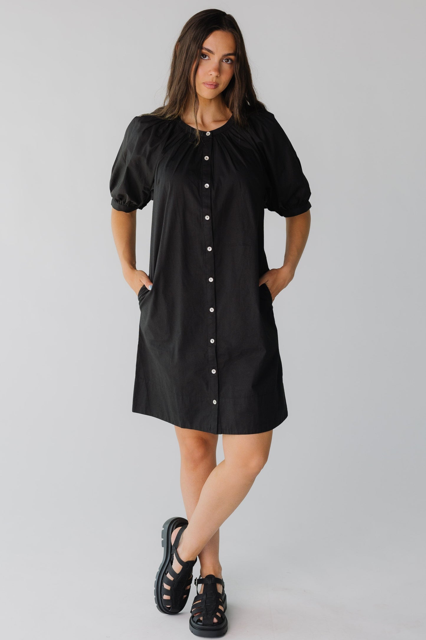 Citrus Seaside Button Down Knee Dress in black